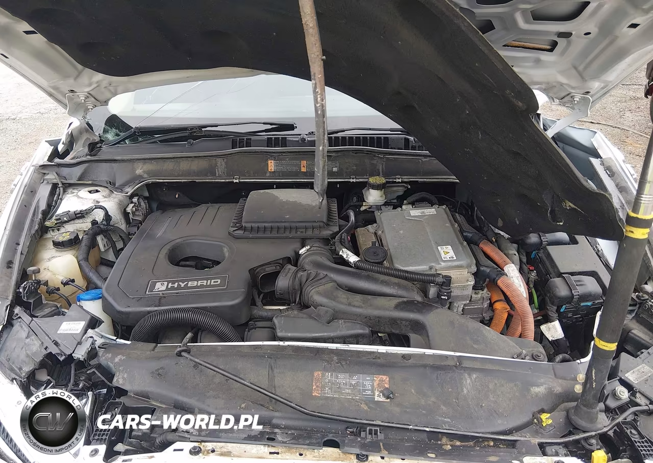 2018 Ford Fusion Hybrid Platinum-Titanium VIN:3FA6P0RU9JR101718 - 10