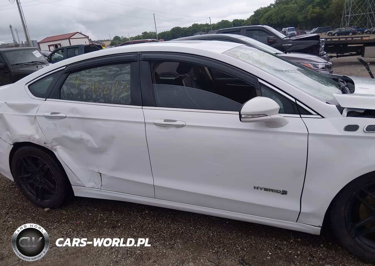 2018 Ford Fusion Hybrid Platinum-Titanium VIN:3FA6P0RU9JR101718 - 12