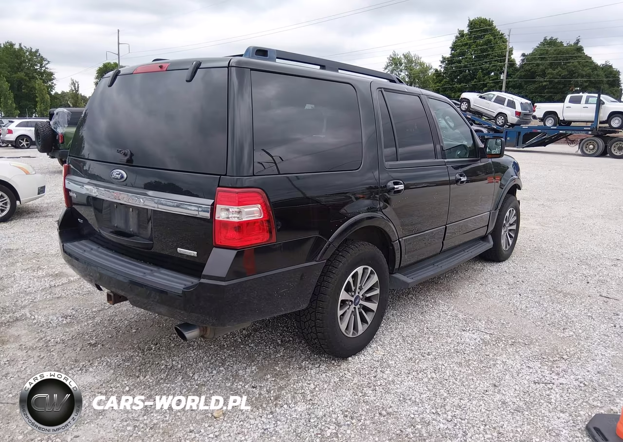 2016 Ford Expedition Xlt VIN:1FMJU1JT7GEF15707 - 4