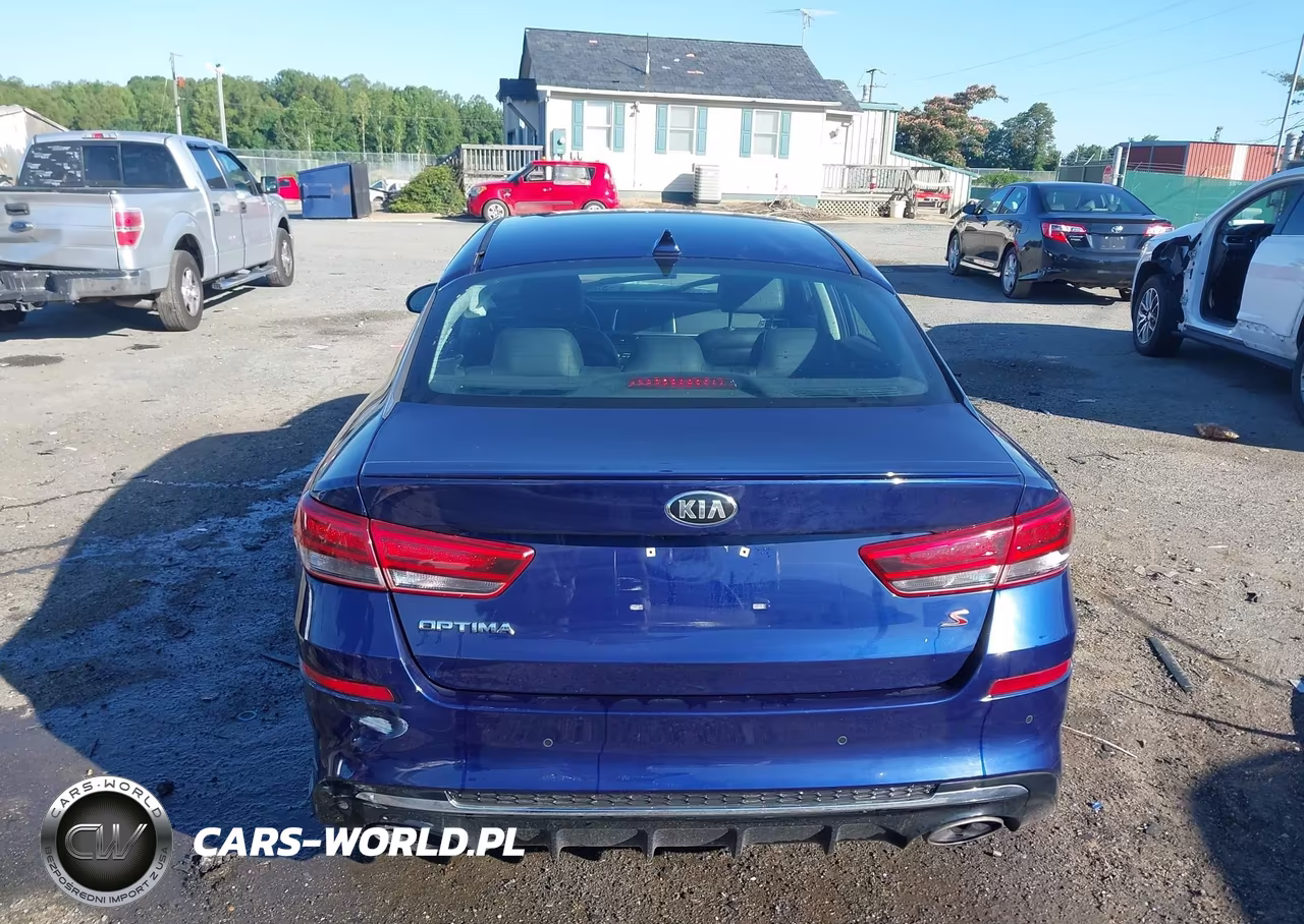 2019 Kia Optima S VIN:5XXGT4L39KG285639 - 17