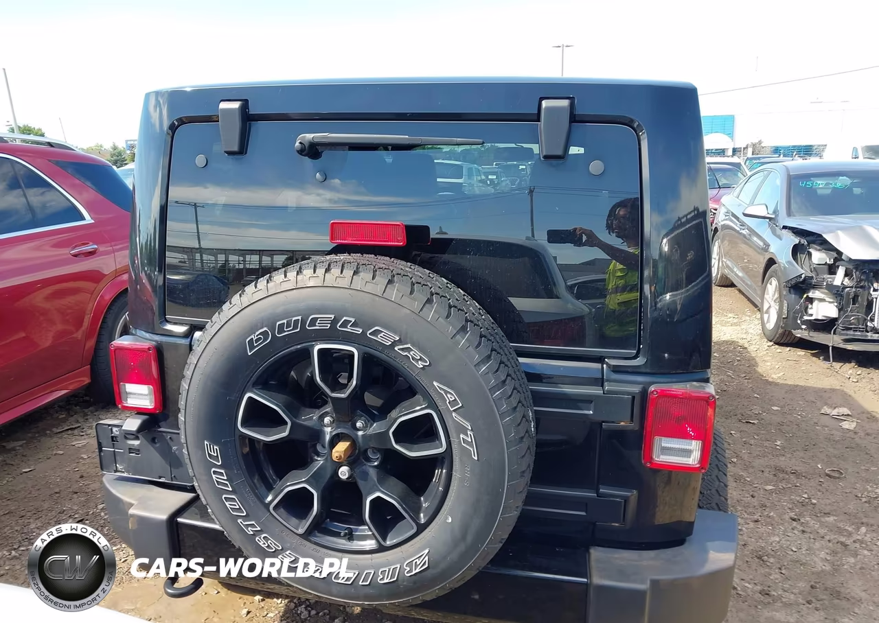 2017 Jeep Wrangler Unlimited Smoky Mountain VIN:1C4BJWEG1HL619747 - 16