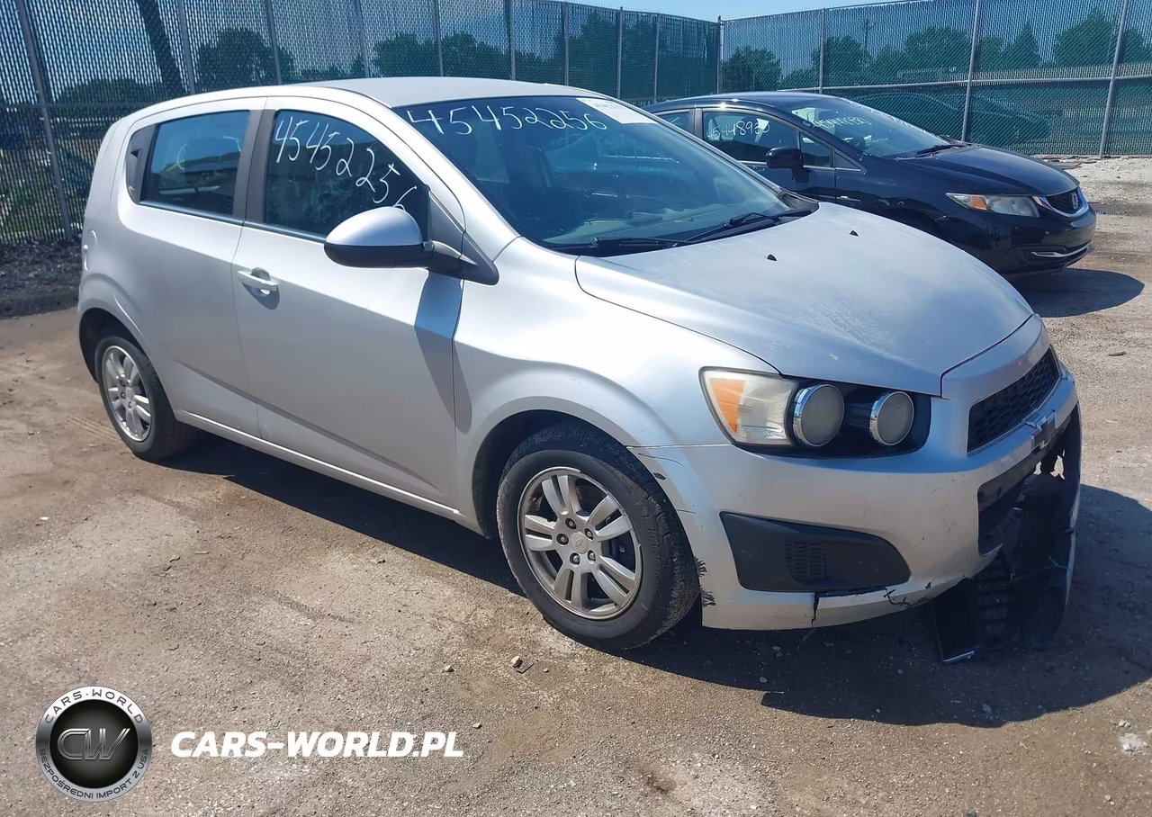 2013 Chevrolet Sonic Lt Auto – zdjęcie 1 z 11