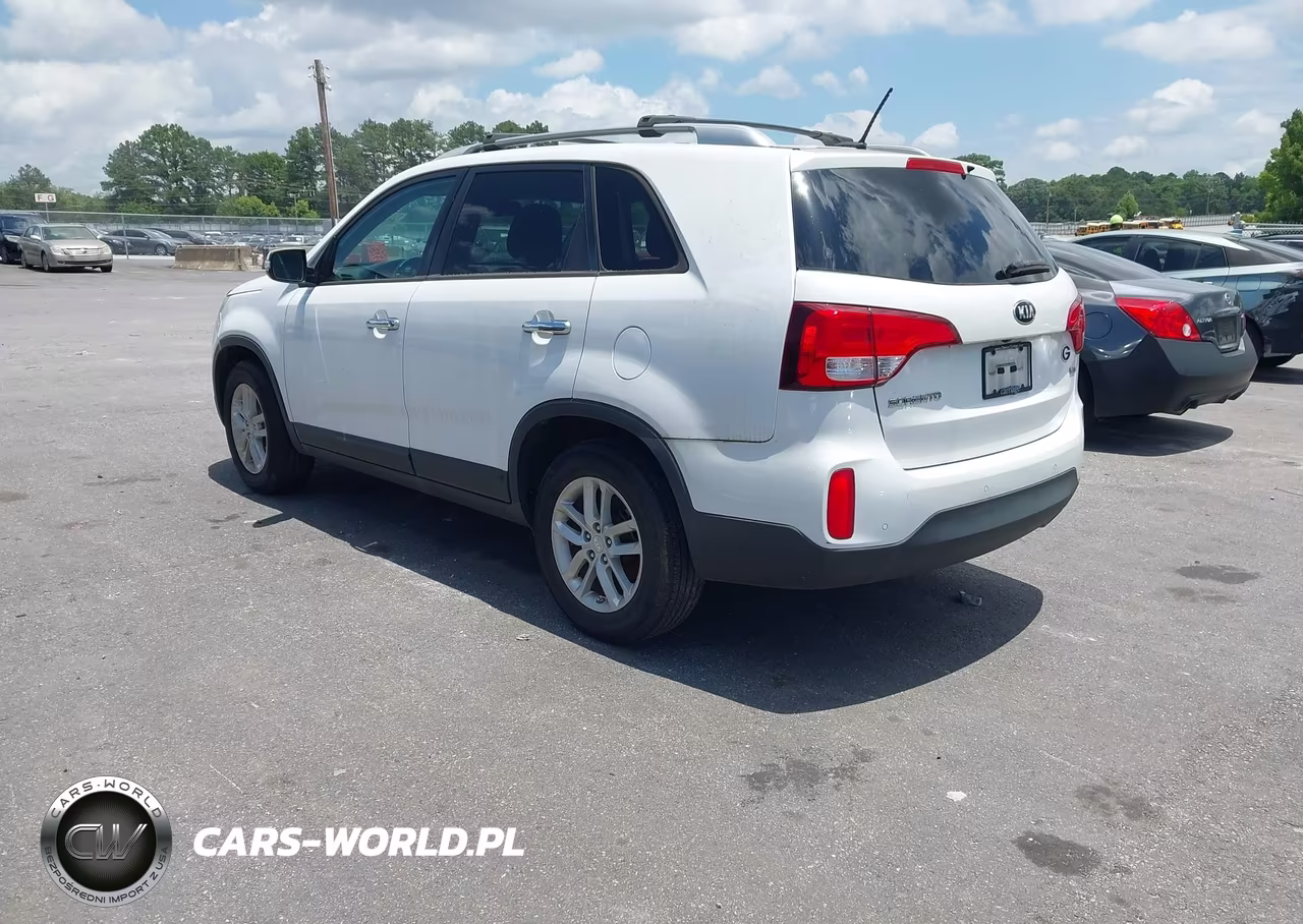 2015 Kia Sorento Lx VIN:5XYKT4A63FG622945 - 3