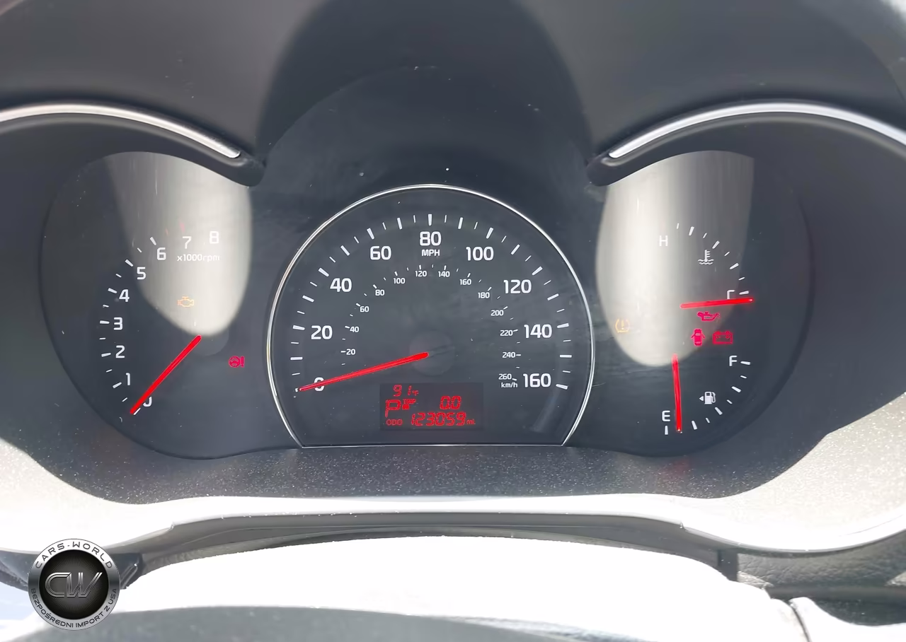 2015 Kia Sorento Lx VIN:5XYKT4A63FG622945 - 7