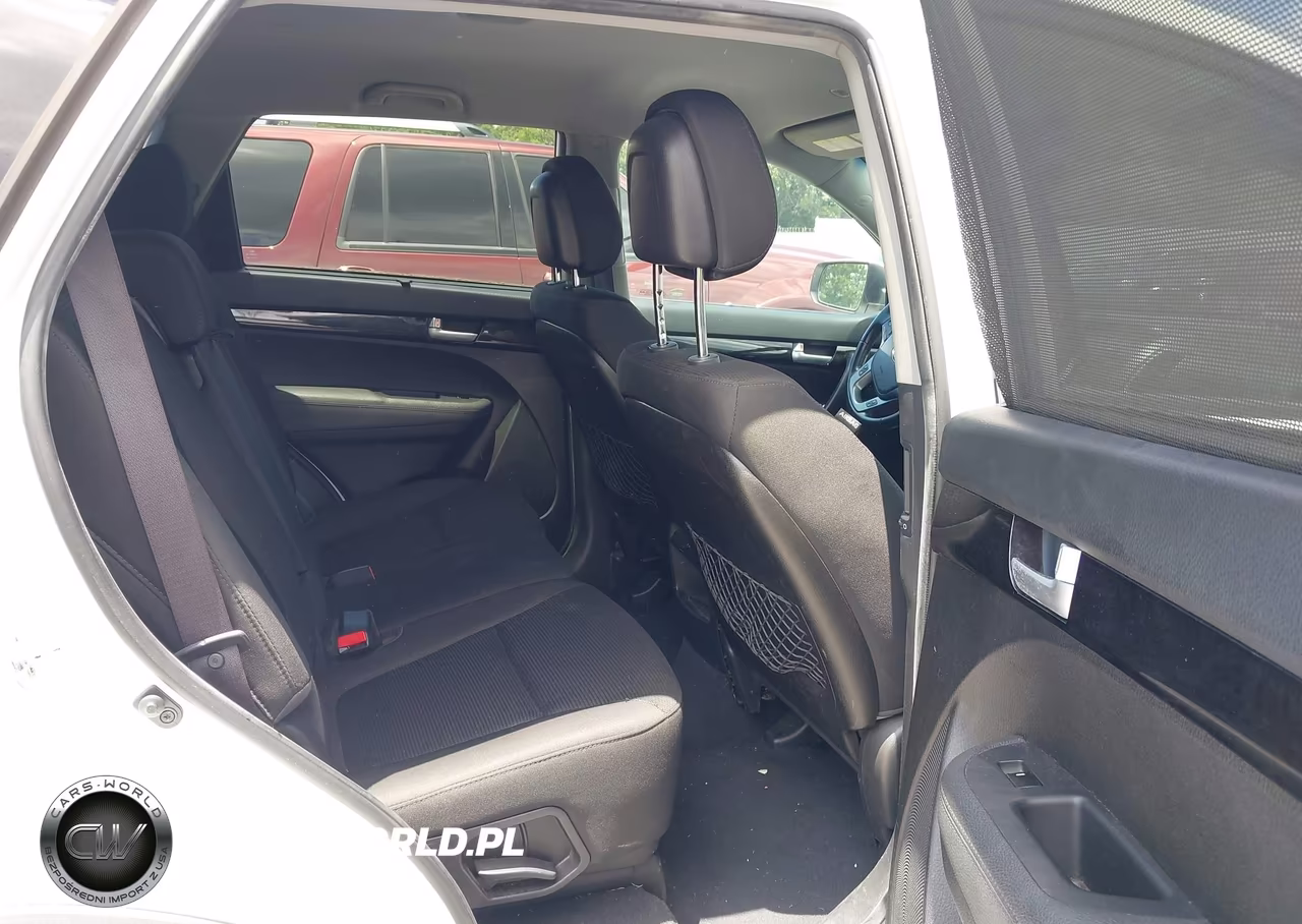 2015 Kia Sorento Lx VIN:5XYKT4A63FG622945 - 8