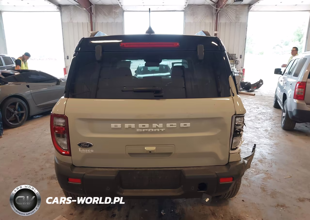 2025 Ford Bronco Sport Outer Banks VIN:3FMCR9CNXSRE43186 - 16