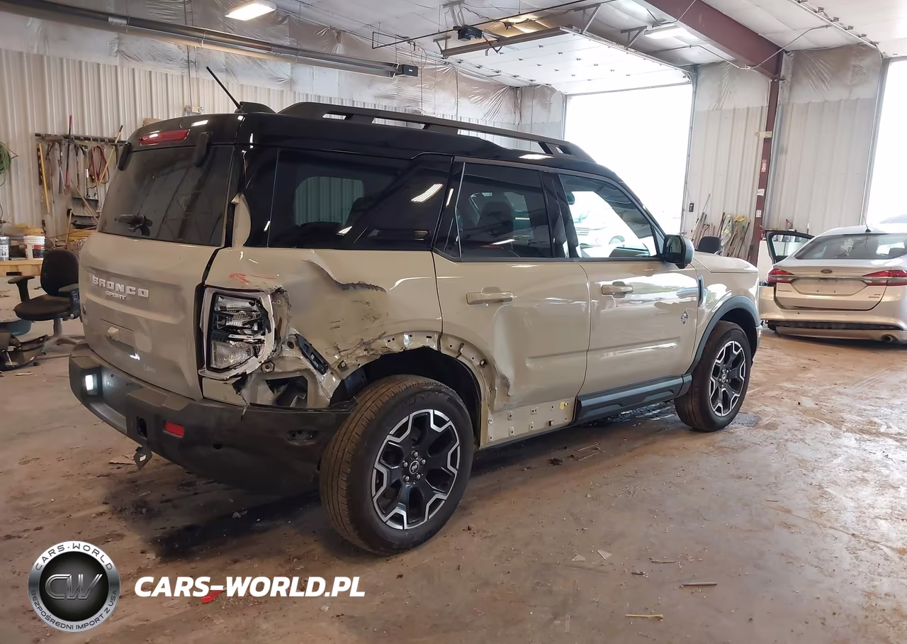 2025 Ford Bronco Sport Outer Banks VIN:3FMCR9CNXSRE43186 - 4