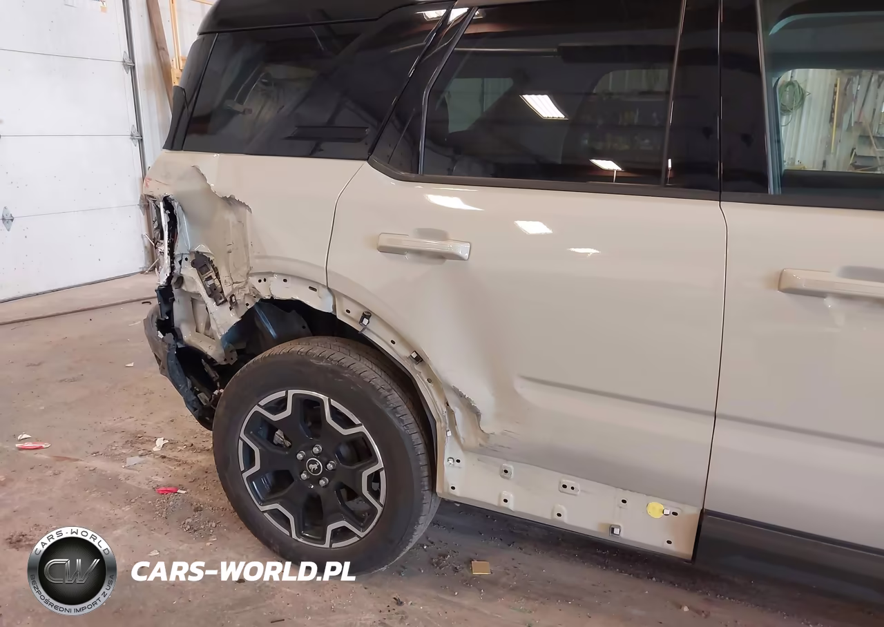 2025 Ford Bronco Sport Outer Banks VIN:3FMCR9CNXSRE43186 - 6