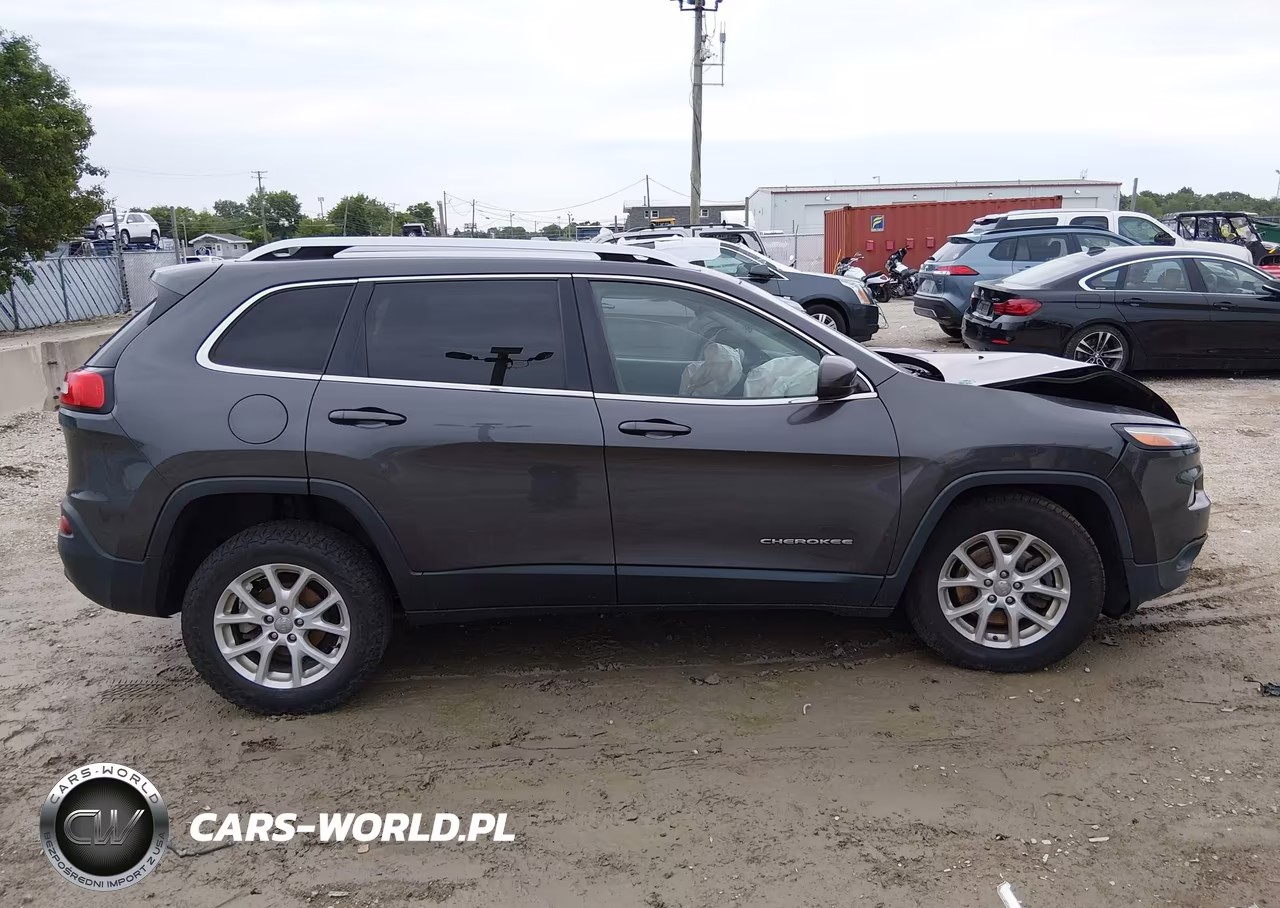 2016 Jeep Cherokee Latitude VIN:1C4PJLCB8GW172035 - 13