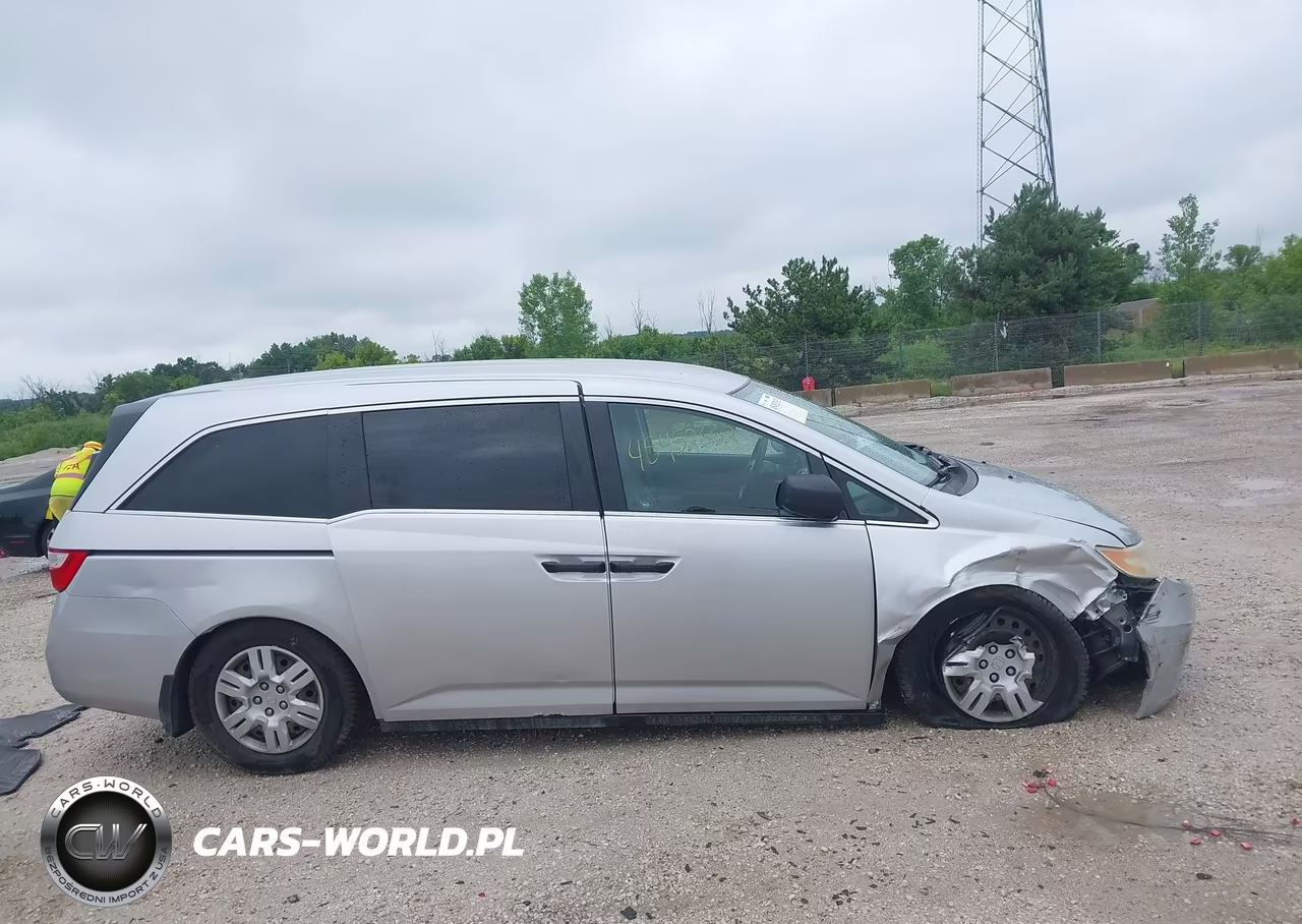 2011 Honda Odyssey Lx VIN:5FNRL5H24BB014411 - 13