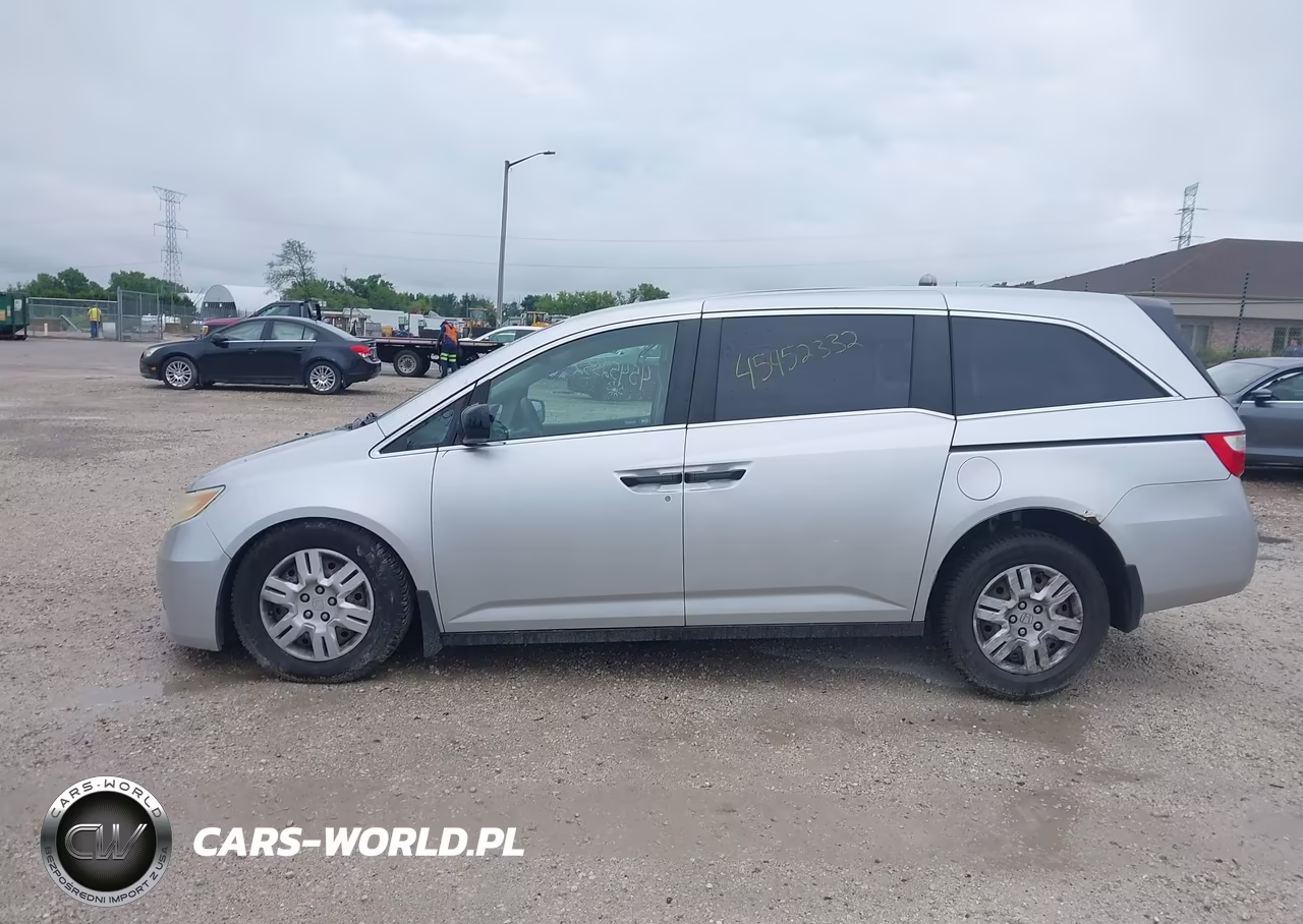 2011 Honda Odyssey Lx VIN:5FNRL5H24BB014411 - 14