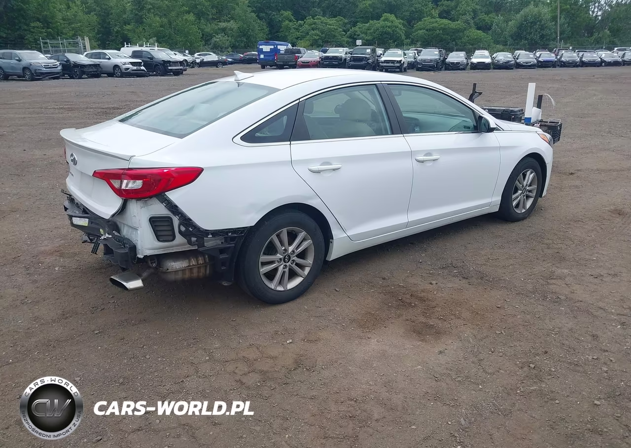 2015 Hyundai Sonata Se VIN:5NPE24AF0FH231258 - 4