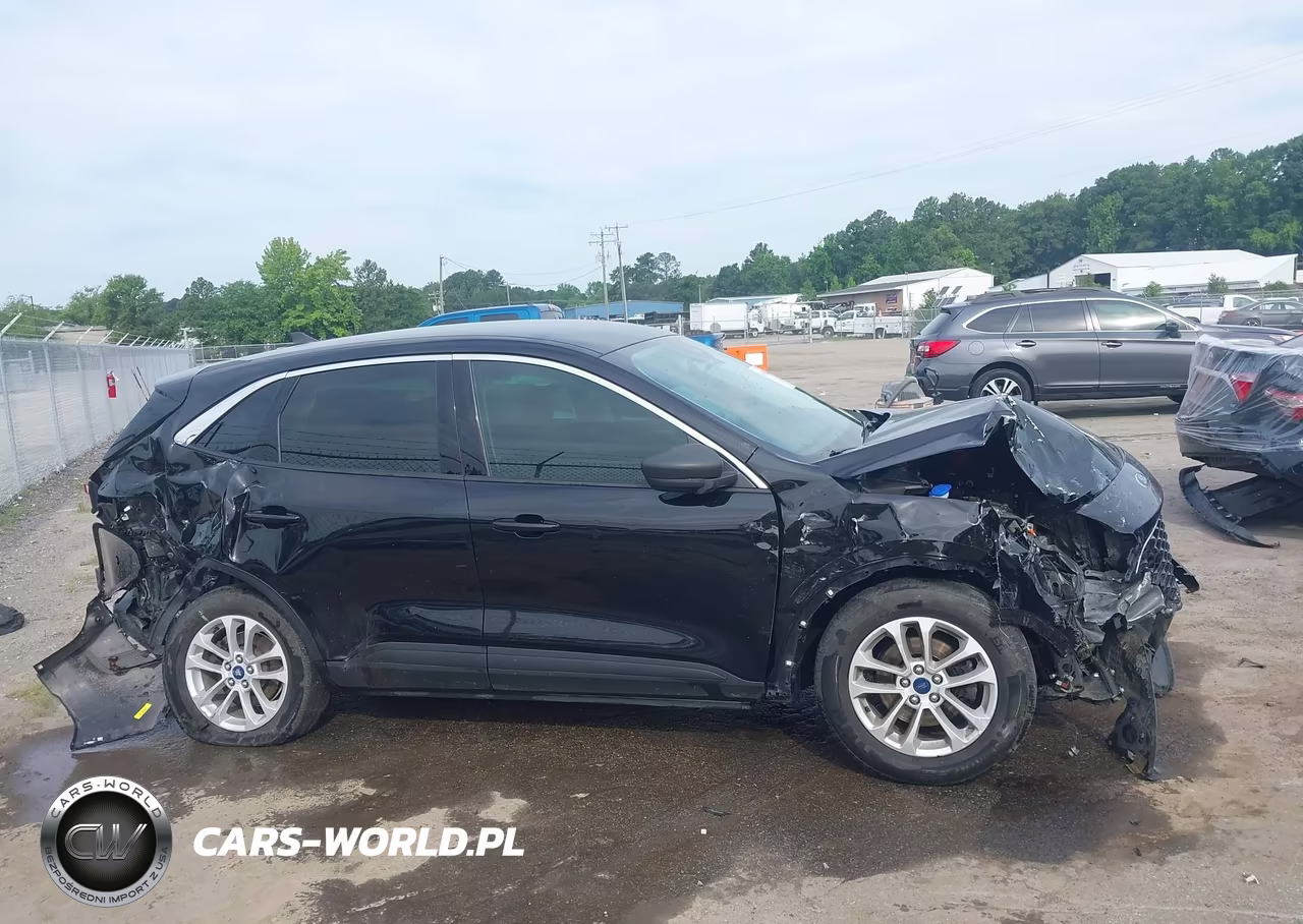 2022 Ford Escape Se VIN:1FMCU9G69NUB64584 - 13