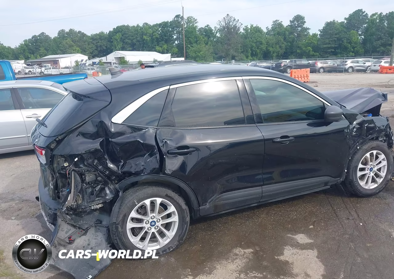 2022 Ford Escape Se VIN:1FMCU9G69NUB64584 - 4