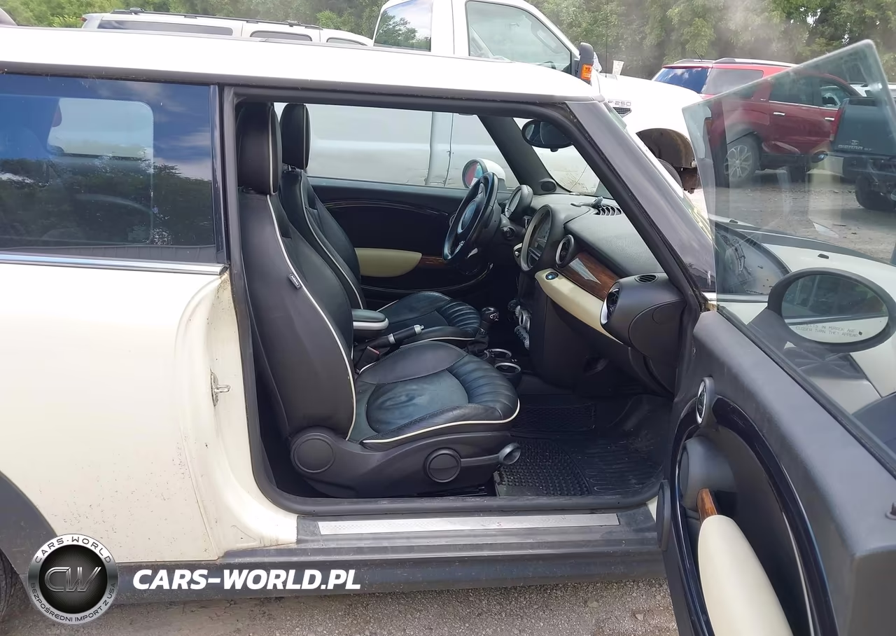 2009 Mini Cooper S VIN:WMWMF73569TW81600 - 5