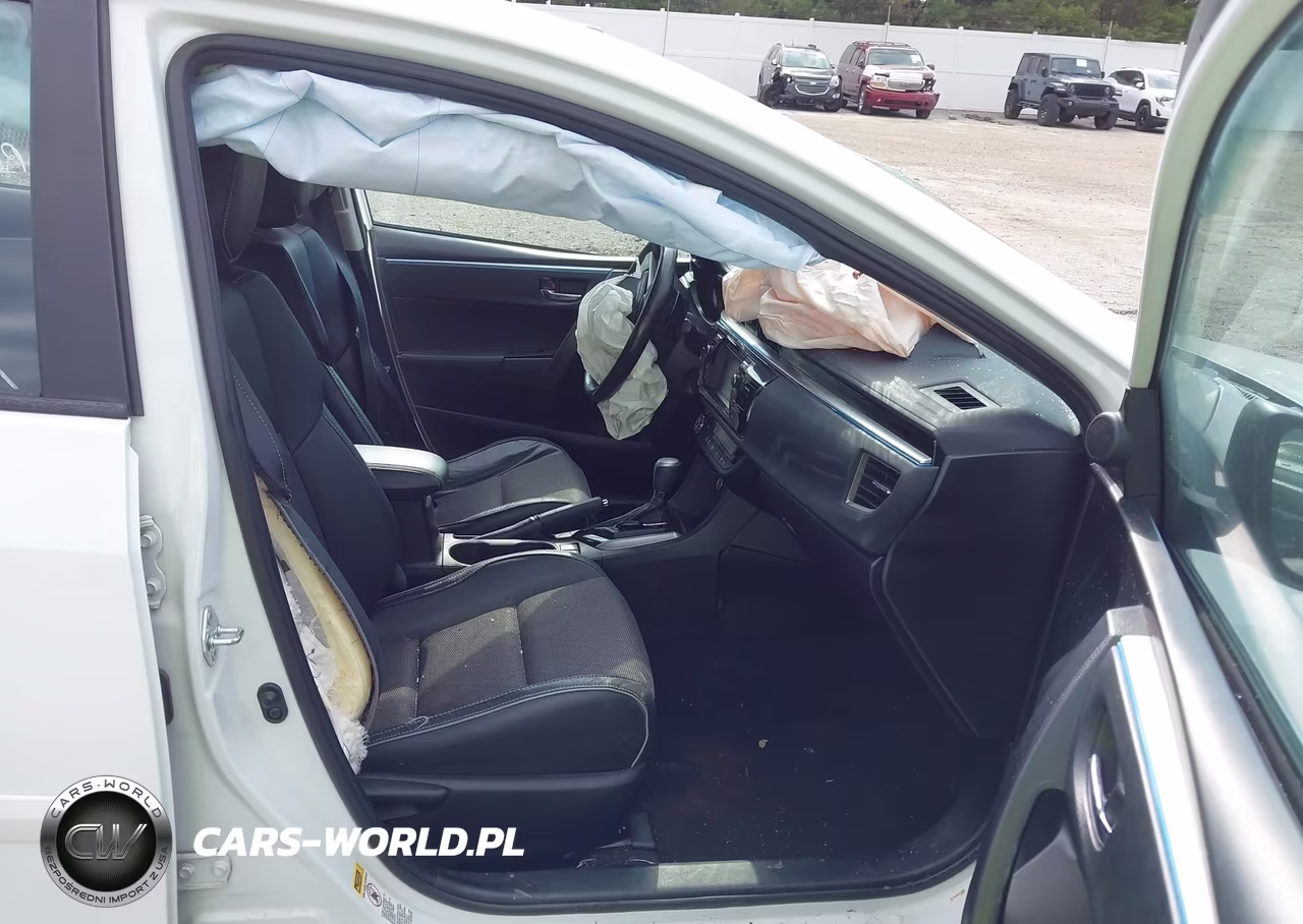 2015 Toyota Corolla S Plus VIN:5YFBURHE6FP190094 - 5