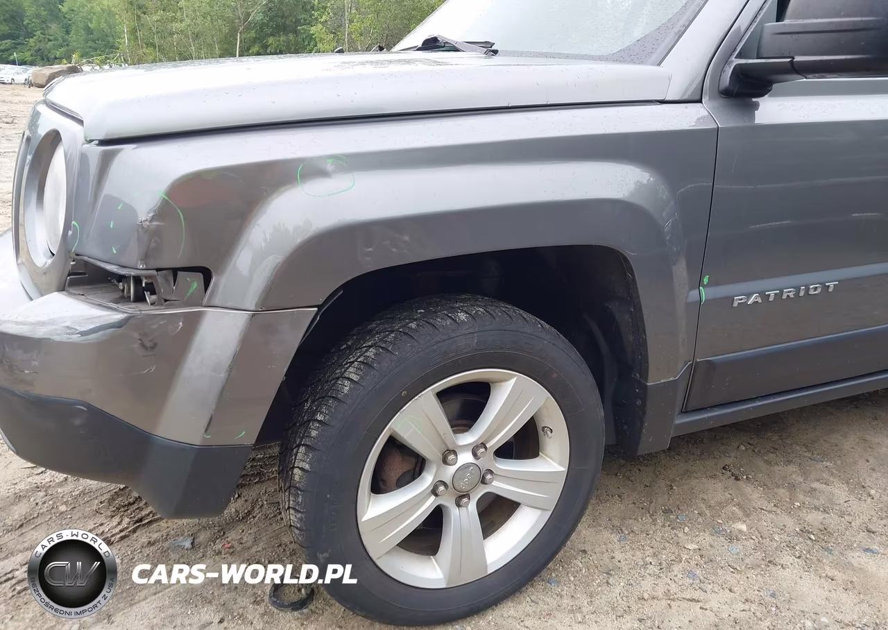 2012 Jeep Patriot Latitude VIN:1C4NJRFB3CD616966 - 12