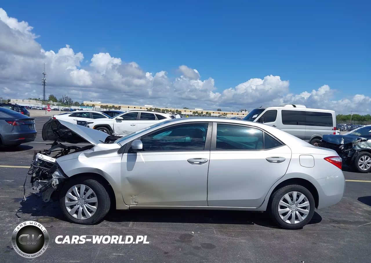 2015 Toyota Corolla Le VIN:2T1BURHE8FC462726 - 14