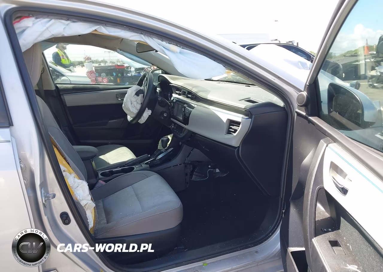 2015 Toyota Corolla Le VIN:2T1BURHE8FC462726 - 5