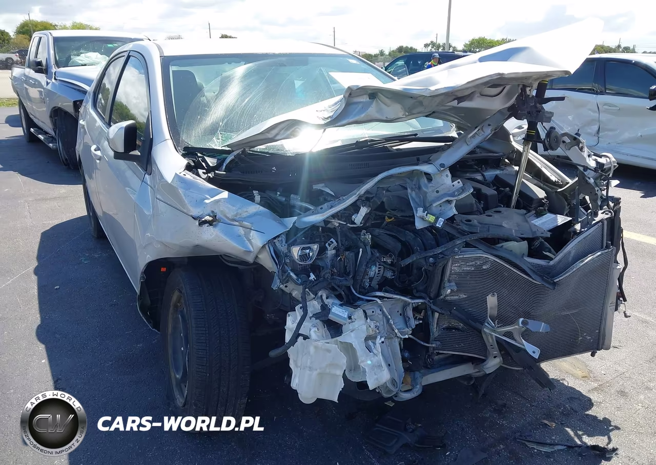 2015 Toyota Corolla Le VIN:2T1BURHE8FC462726 - 6