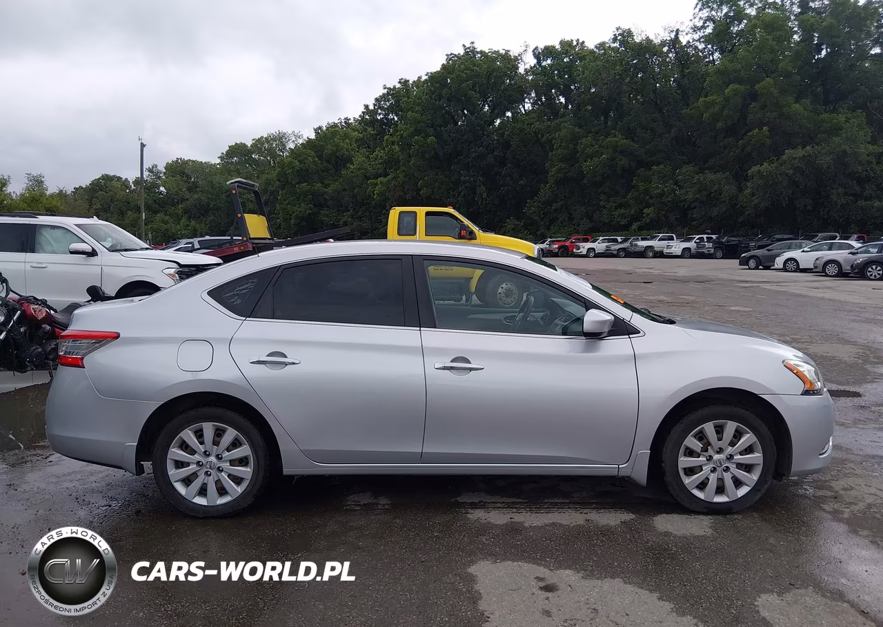 2015 Nissan Sentra S VIN:3N1AB7AP9FY383098 - 13