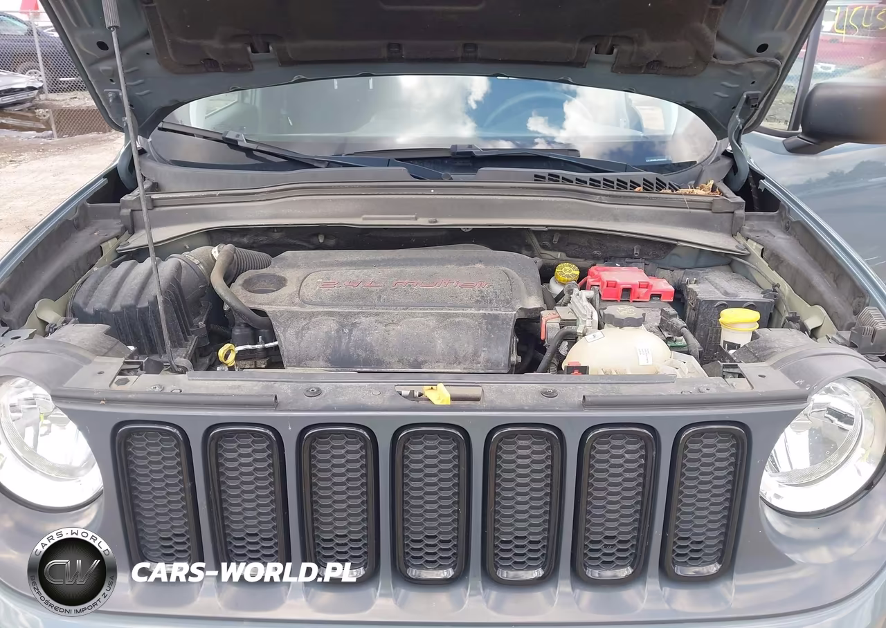 2018 Jeep Renegade Upland Edition 4X4 VIN:ZACCJBAB6JPH25605 - 10