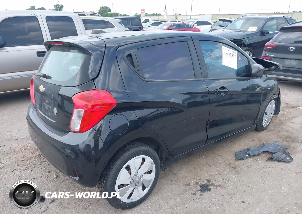 2018 Chevrolet Spark Ls Cvt VIN:KL8CB6SA0JC451387 - 4