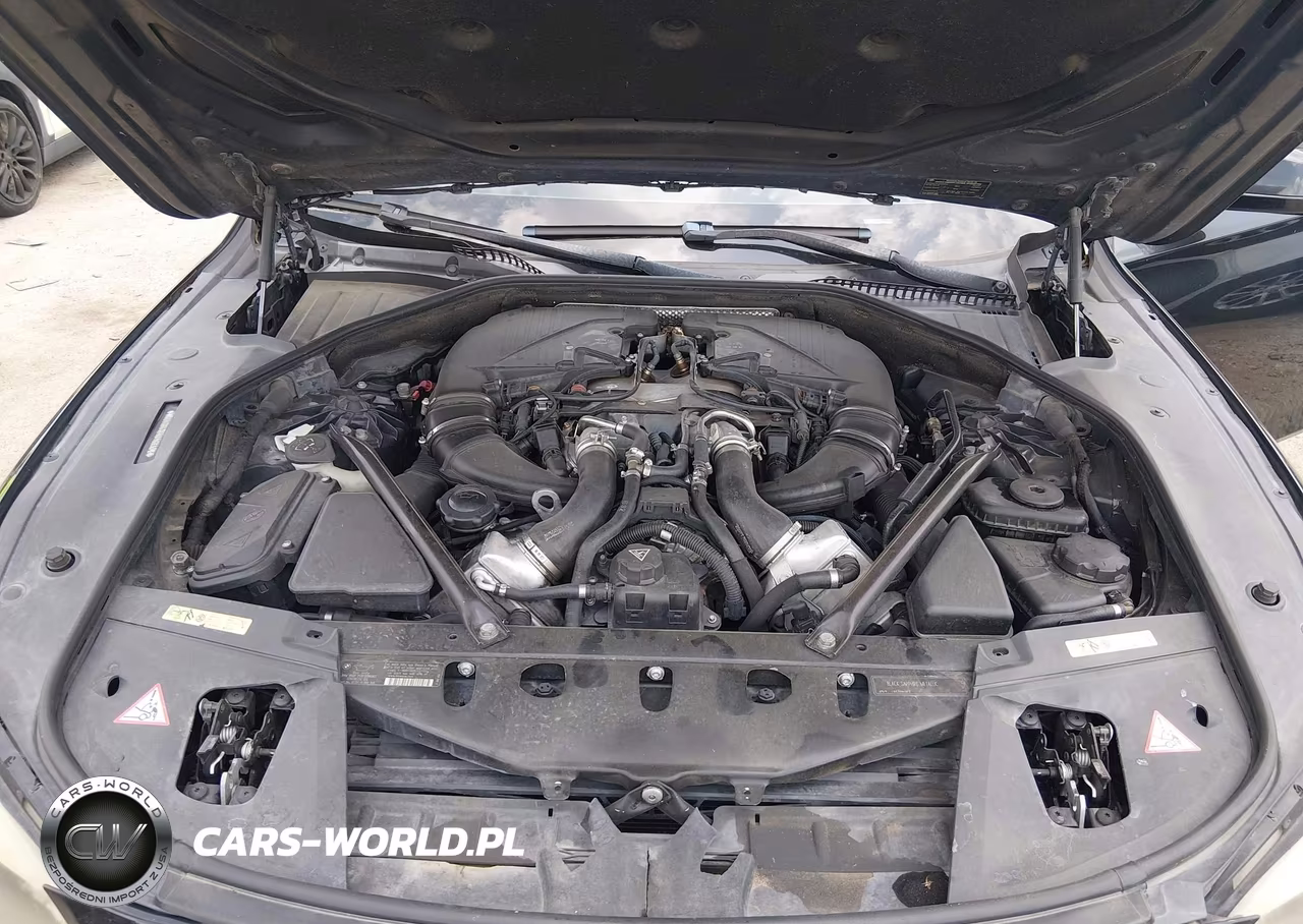 2010 BMW 750Li VIN:WBAKB8C59ACY63398 - 10