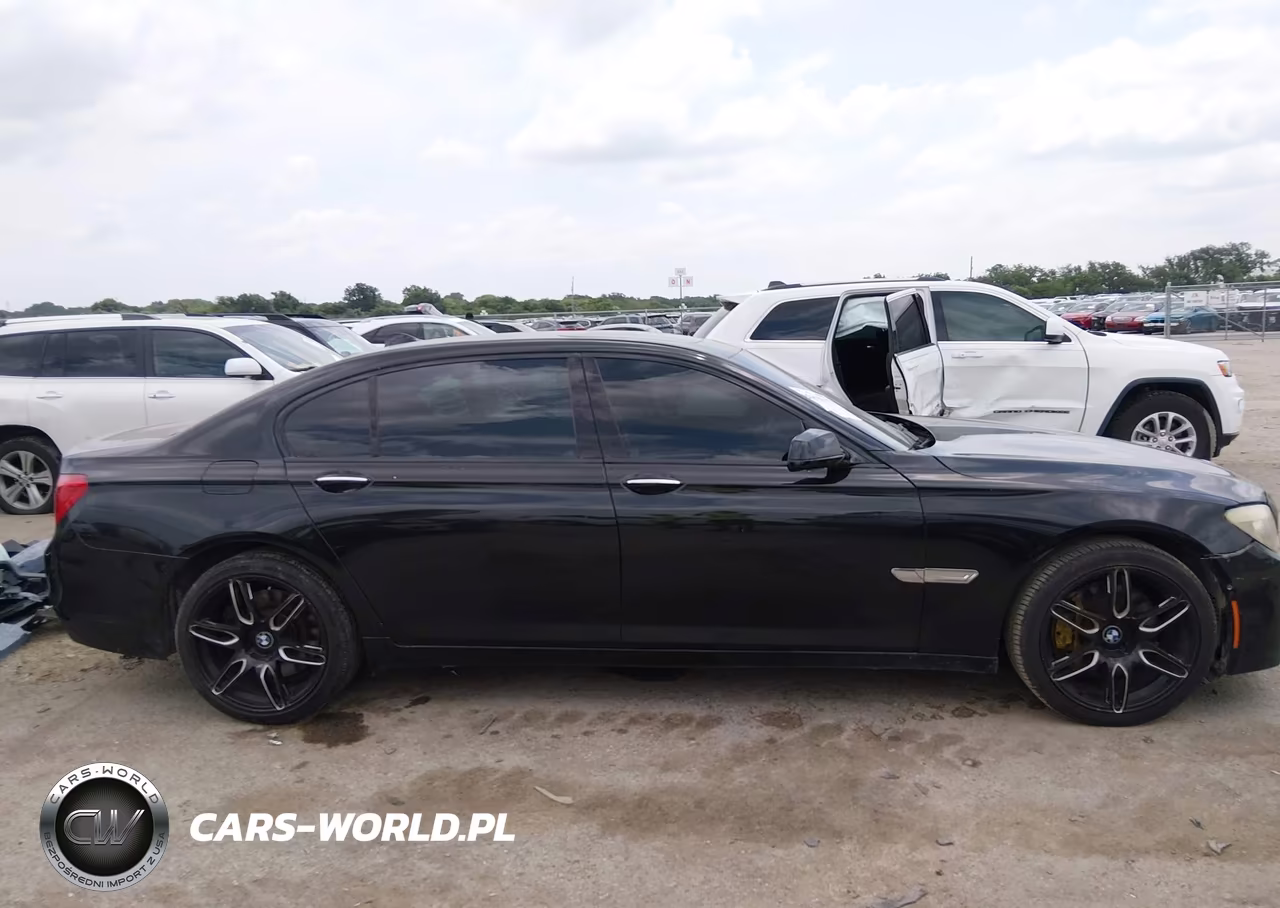 2010 BMW 750Li VIN:WBAKB8C59ACY63398 - 13