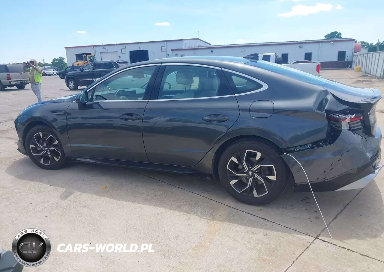 2025 Hyundai Sonata Sel VIN:KMHL64JA9SA495138 - 14