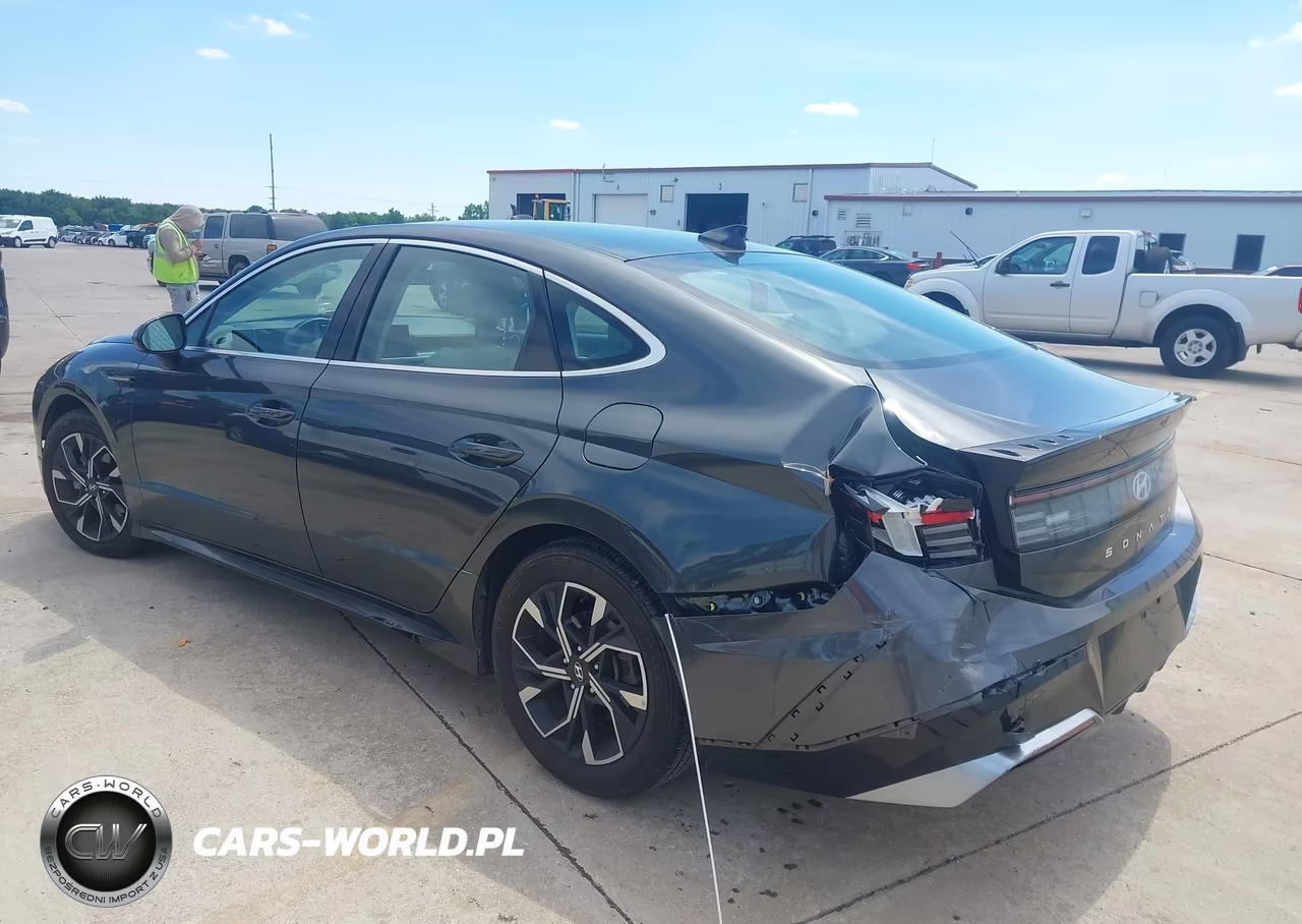 2025 Hyundai Sonata Sel VIN:KMHL64JA9SA495138 - 3
