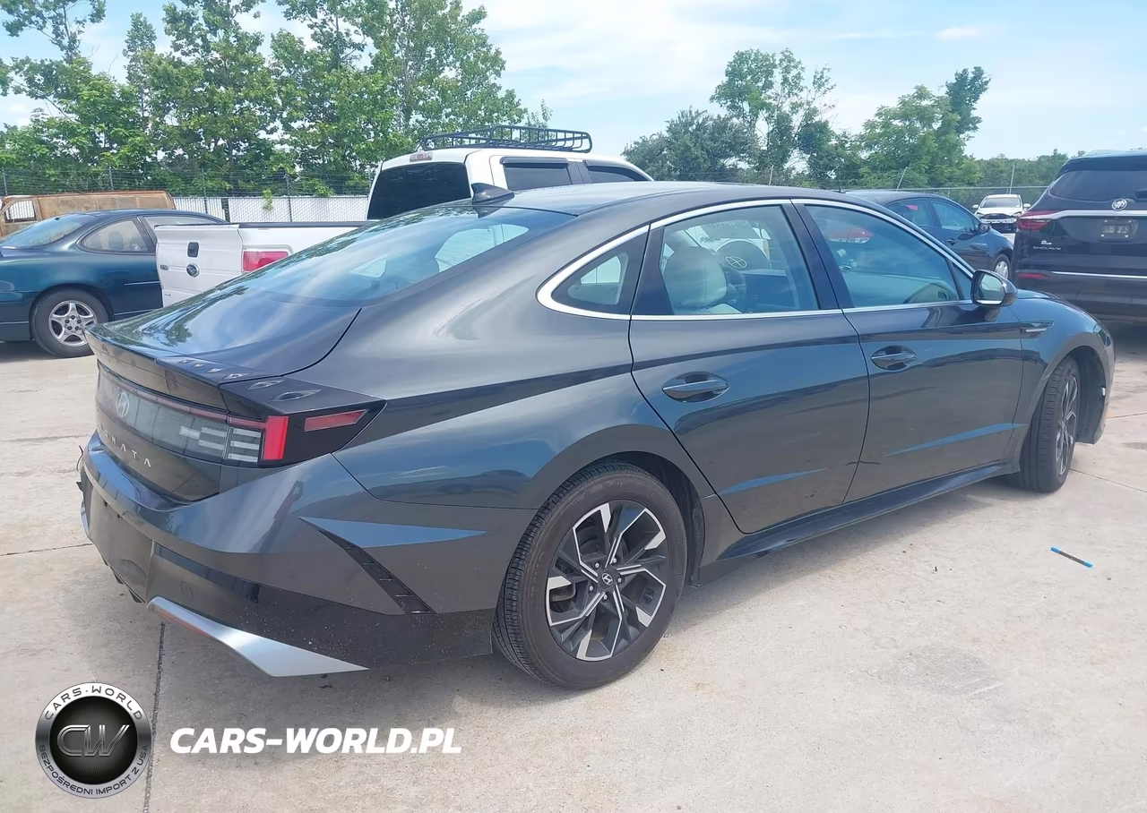 2025 Hyundai Sonata Sel VIN:KMHL64JA9SA495138 - 4