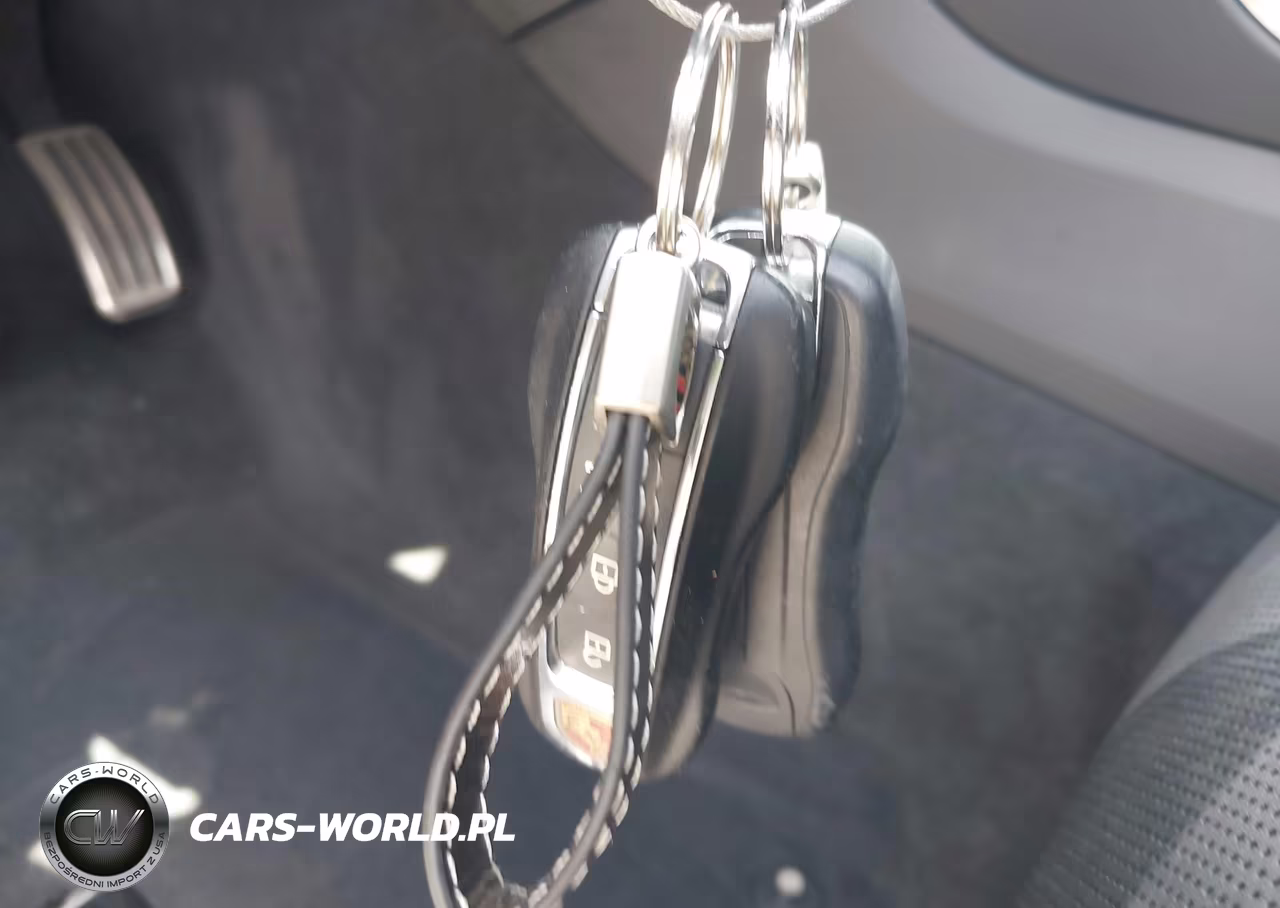 2022 Porsche Cayenne E-Hybrid Coupe Turbo S VIN:WP1BH2AY0NDA59081 - 11