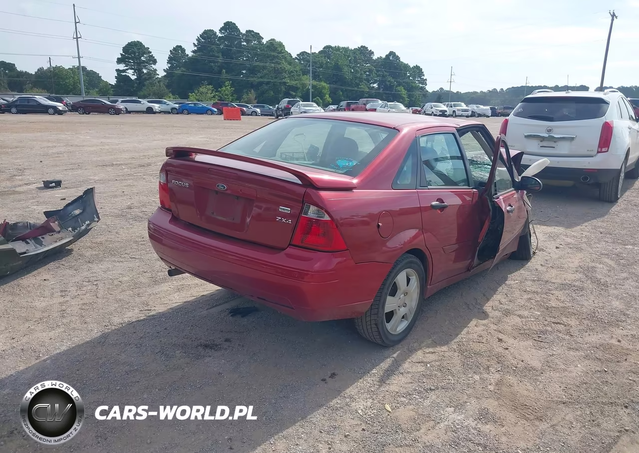 2005 Ford Focus Zx4 VIN:1FAFP34N15W313422 - 4