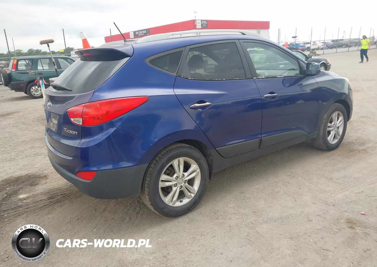2011 Hyundai Tucson Gls VIN:KM8JU3AC5BU122427 - 4