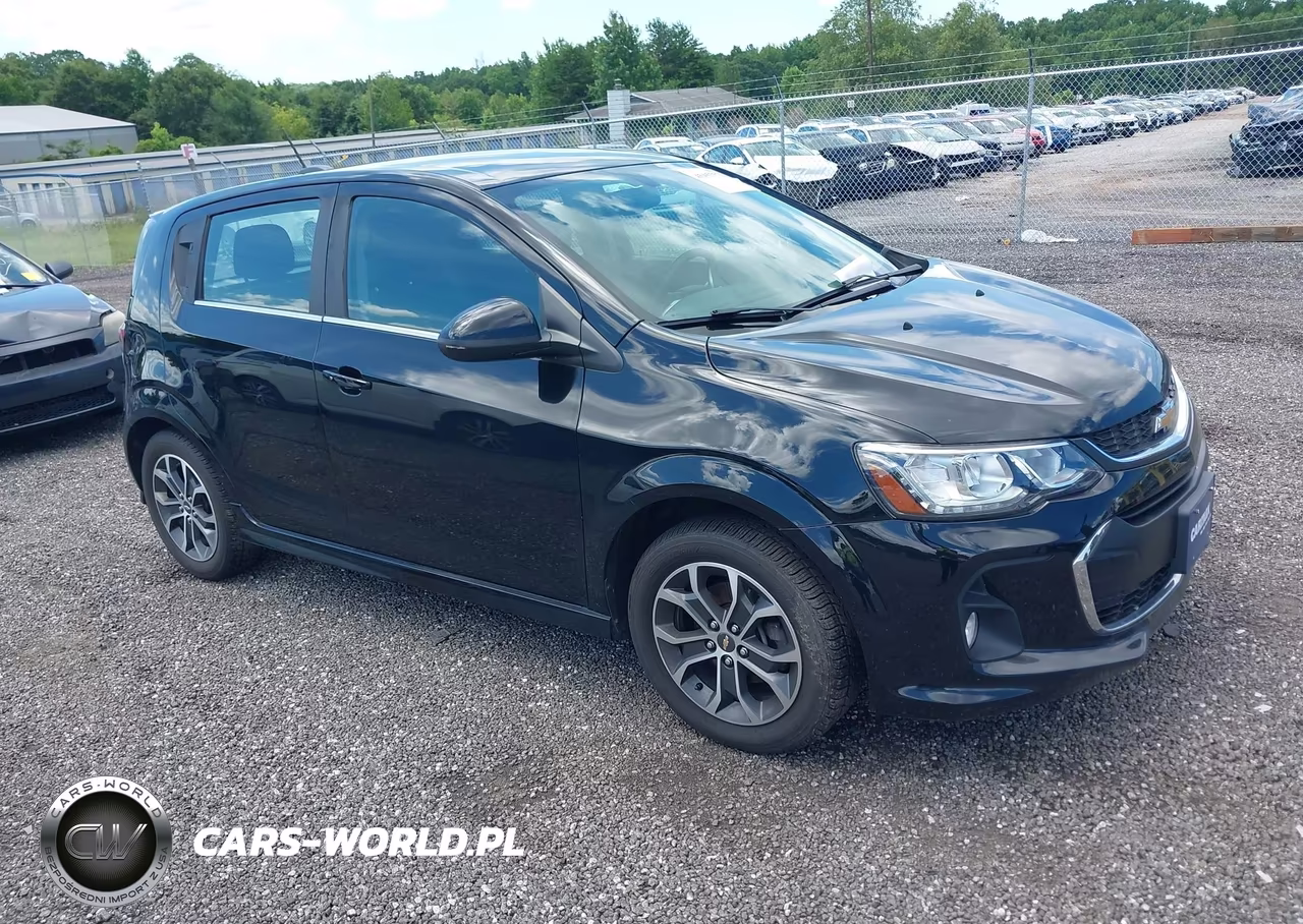 2017 Chevrolet Sonic Lt Auto – zdjęcie 1 z 11