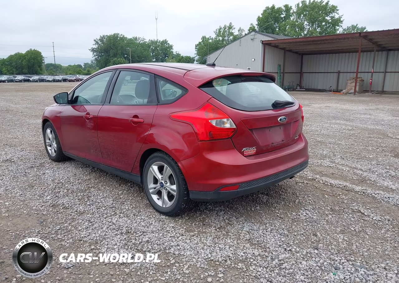 2014 Ford Focus Se VIN:1FADP3K22EL153214 - 3
