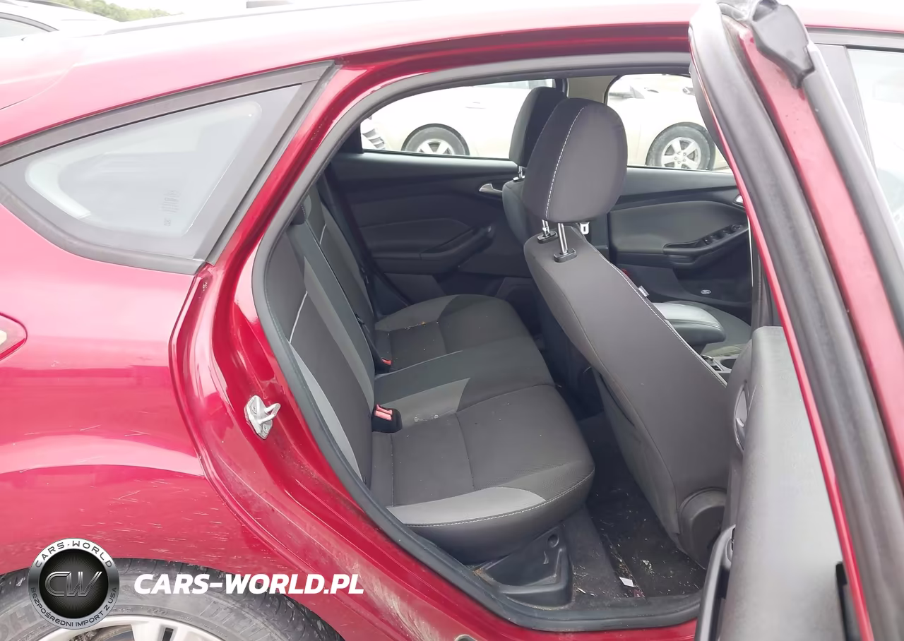 2014 Ford Focus Se VIN:1FADP3K22EL153214 - 8