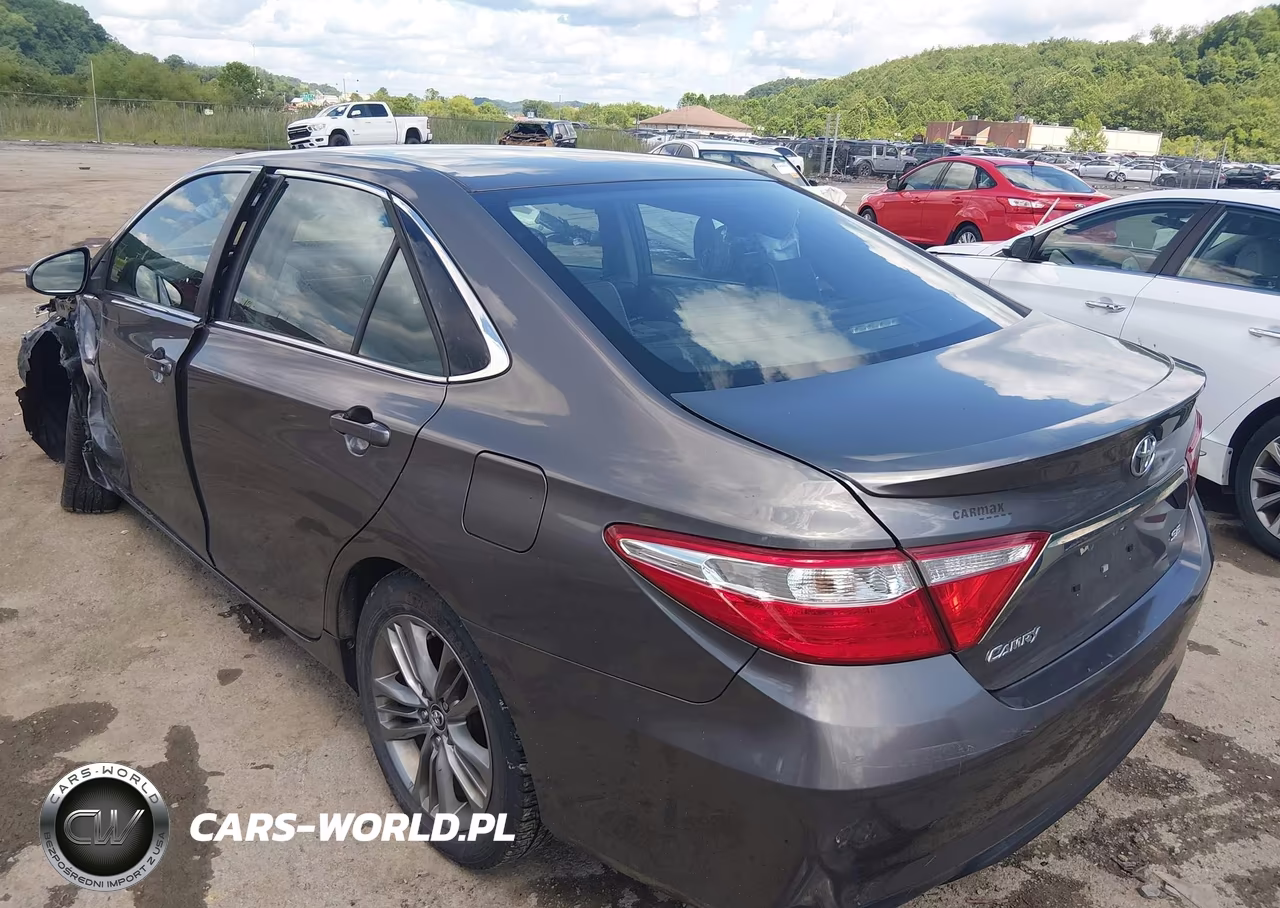 2015 Toyota Camry Se VIN:4T1BF1FK6FU477681 - 3