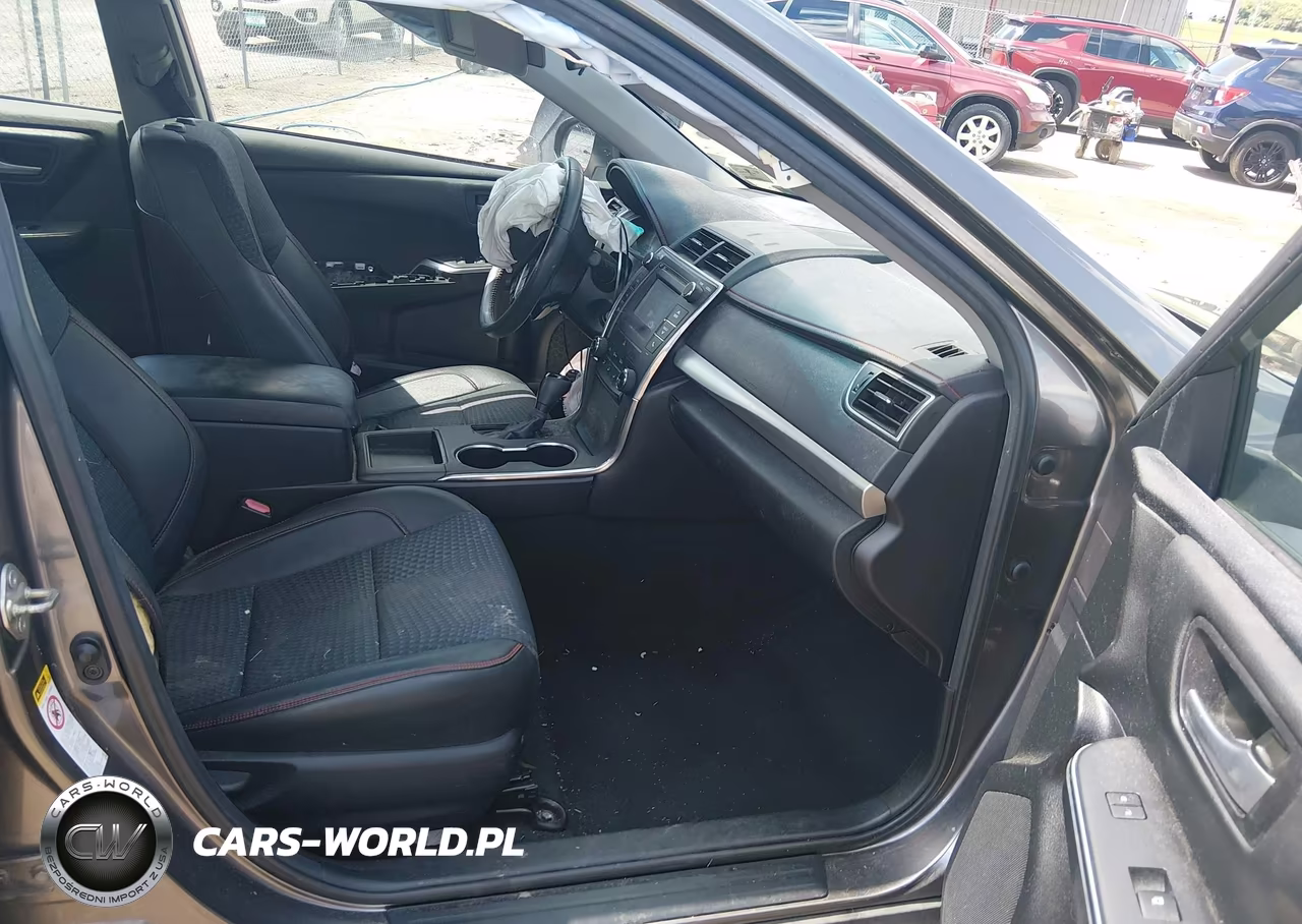 2015 Toyota Camry Se VIN:4T1BF1FK6FU477681 - 5