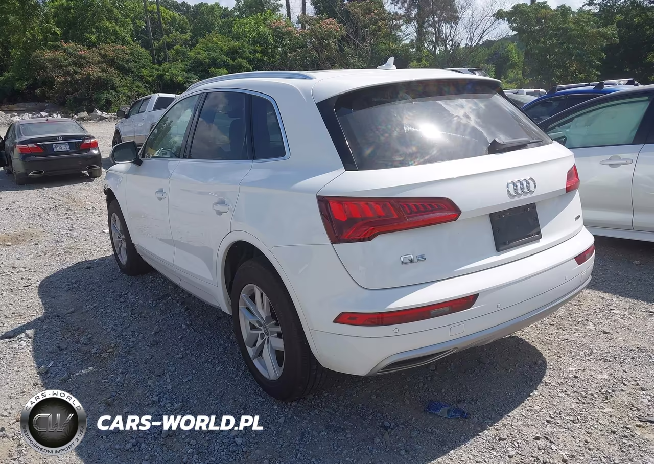 2020 Audi Q5 Premium 45 Tfsi Quattro S Tronic-Titanium Premium 45 Tfsi Quattro S Tronic VIN:WA1ANAFYXL2058063 - 3