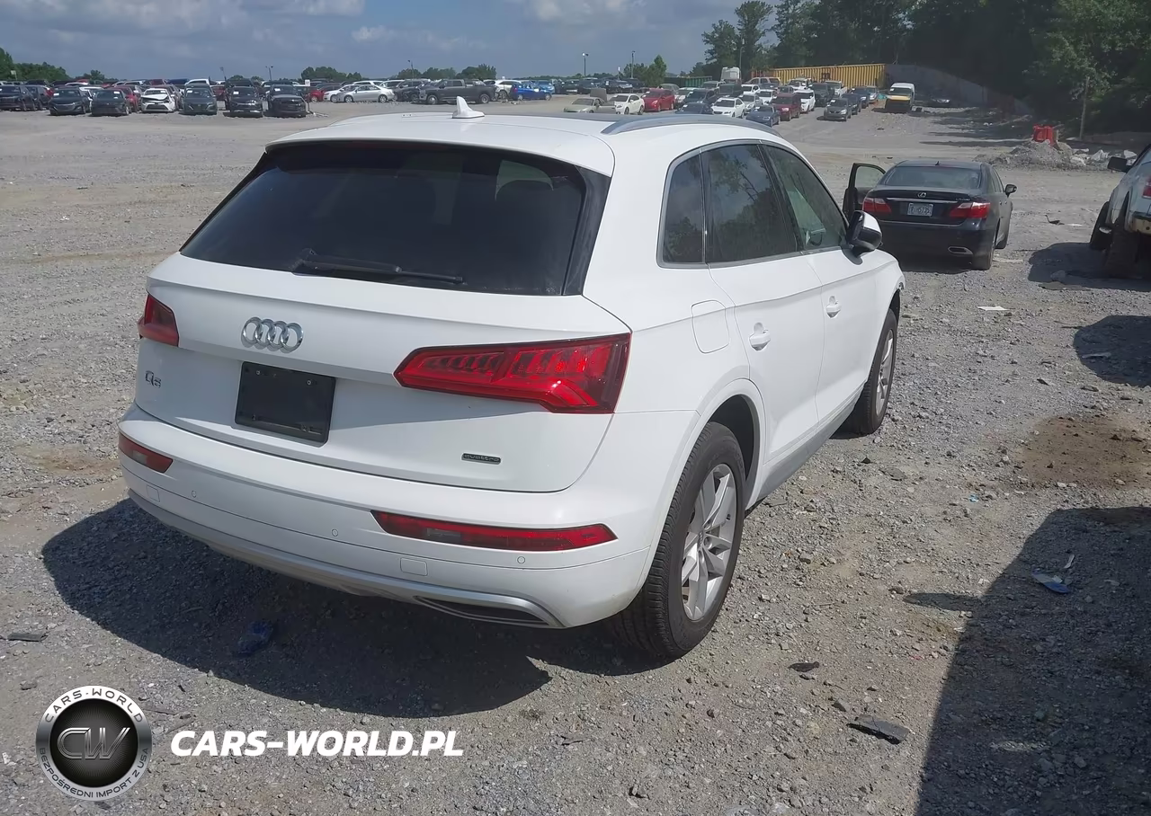 2020 Audi Q5 Premium 45 Tfsi Quattro S Tronic-Titanium Premium 45 Tfsi Quattro S Tronic VIN:WA1ANAFYXL2058063 - 4
