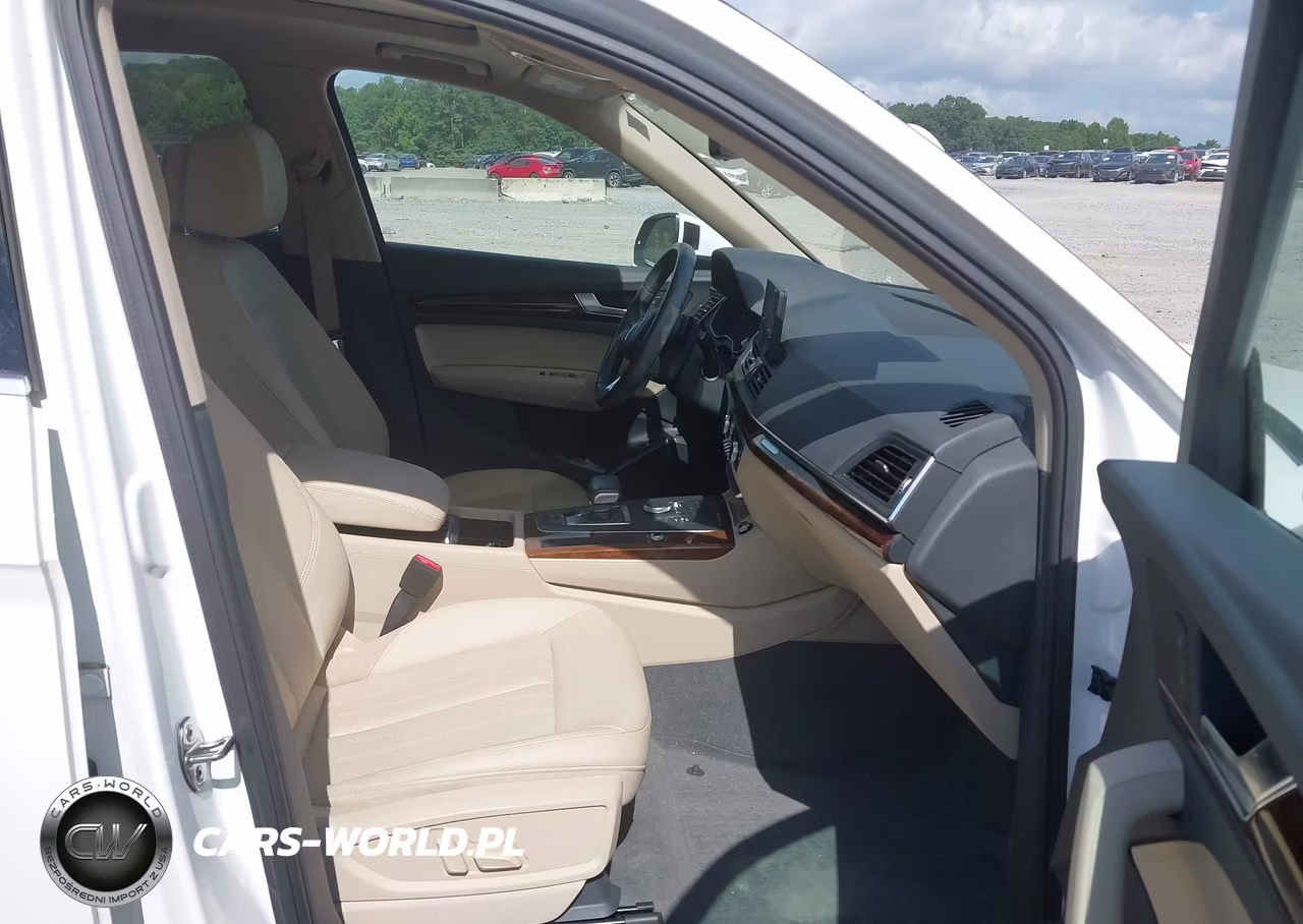 2020 Audi Q5 Premium 45 Tfsi Quattro S Tronic-Titanium Premium 45 Tfsi Quattro S Tronic VIN:WA1ANAFYXL2058063 - 5