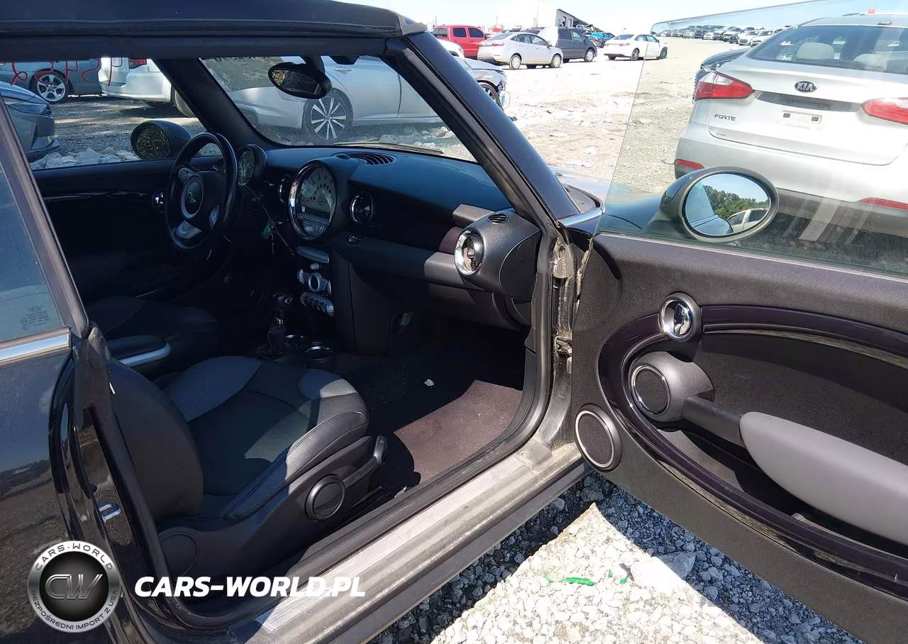 2009 Mini Cooper VIN:WMWMR33519TU95219 - 5