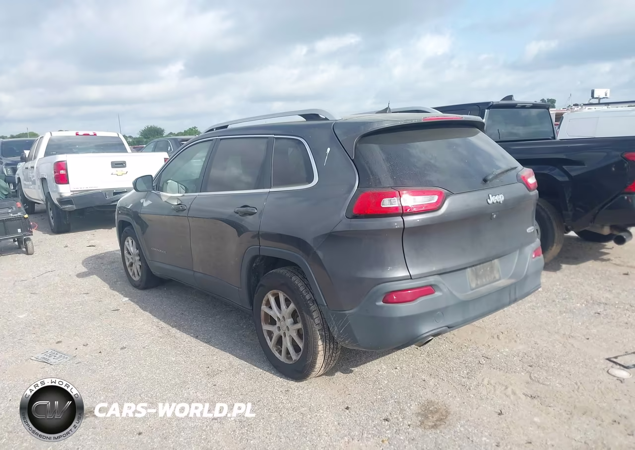 2017 Jeep Cherokee Latitude VIN:1C4PJLCB2HW574134 - 3