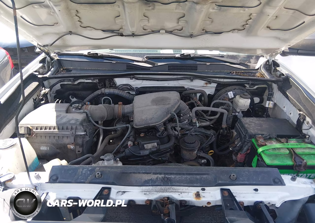 2018 Toyota Tacoma Sr VIN:5TFRX5GNXJX109821 - 10