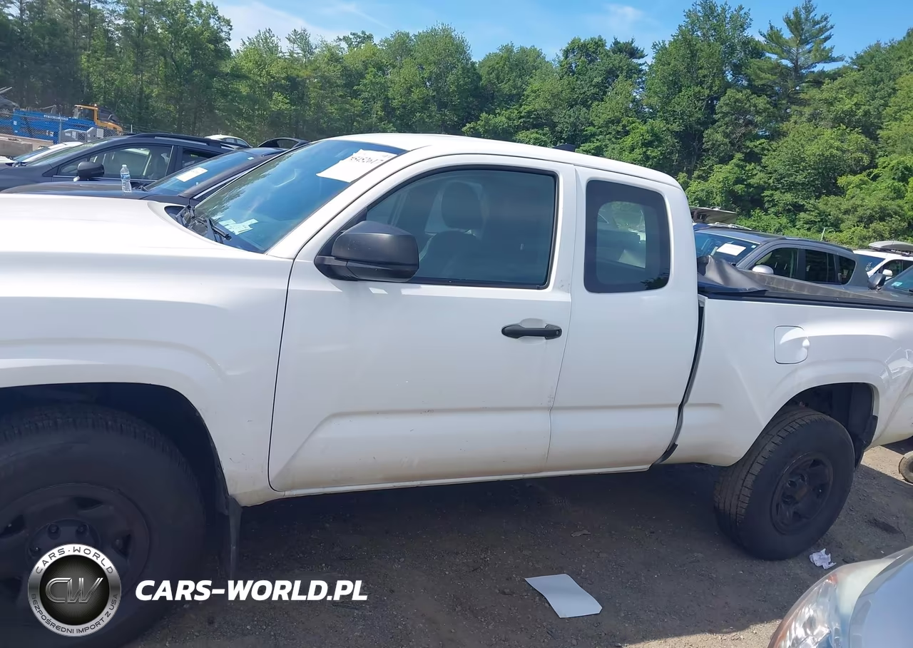 2018 Toyota Tacoma Sr VIN:5TFRX5GNXJX109821 - 14