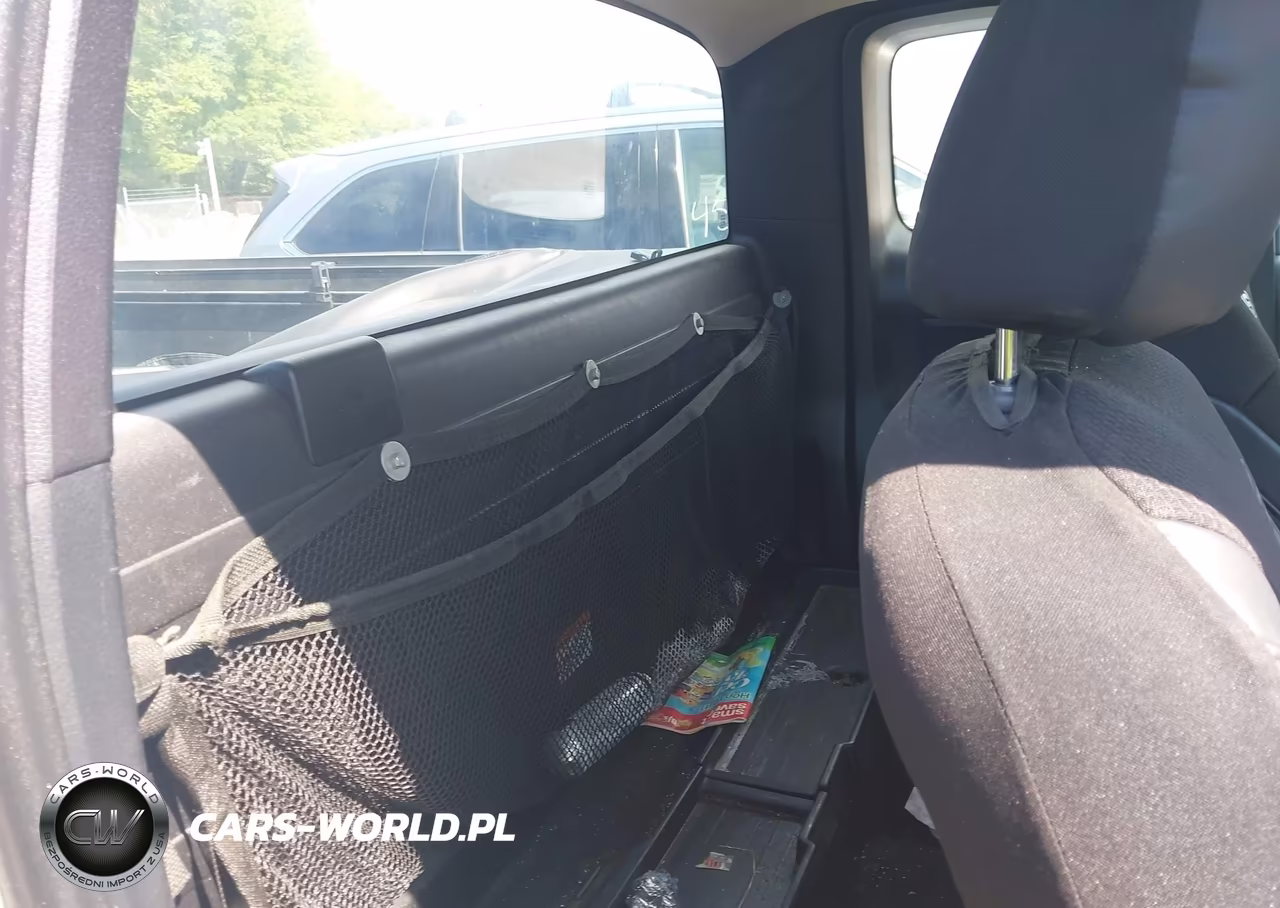2018 Toyota Tacoma Sr VIN:5TFRX5GNXJX109821 - 8