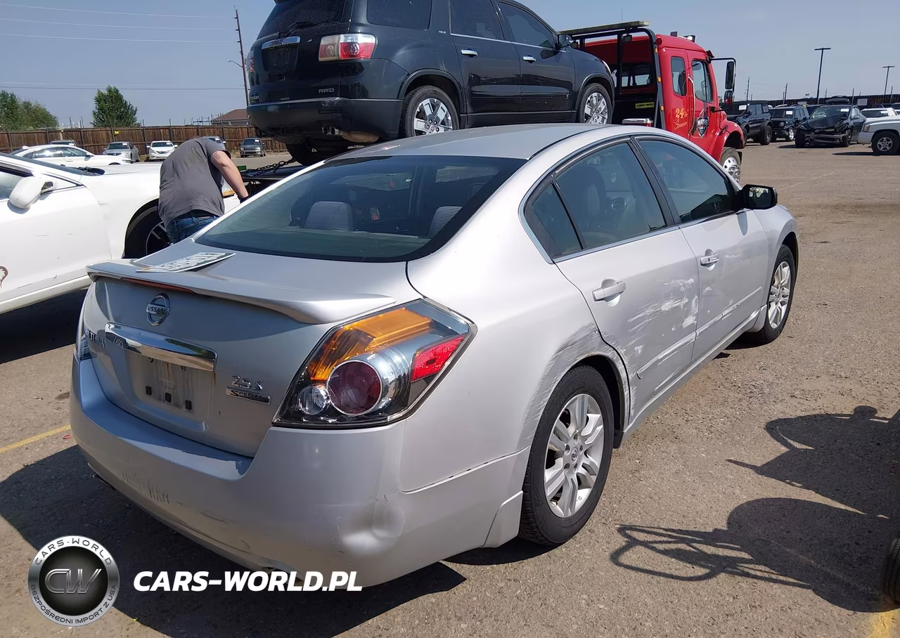 2011 Nissan Altima 2.5 S VIN:1N4AL2AP9BN408351 - 4