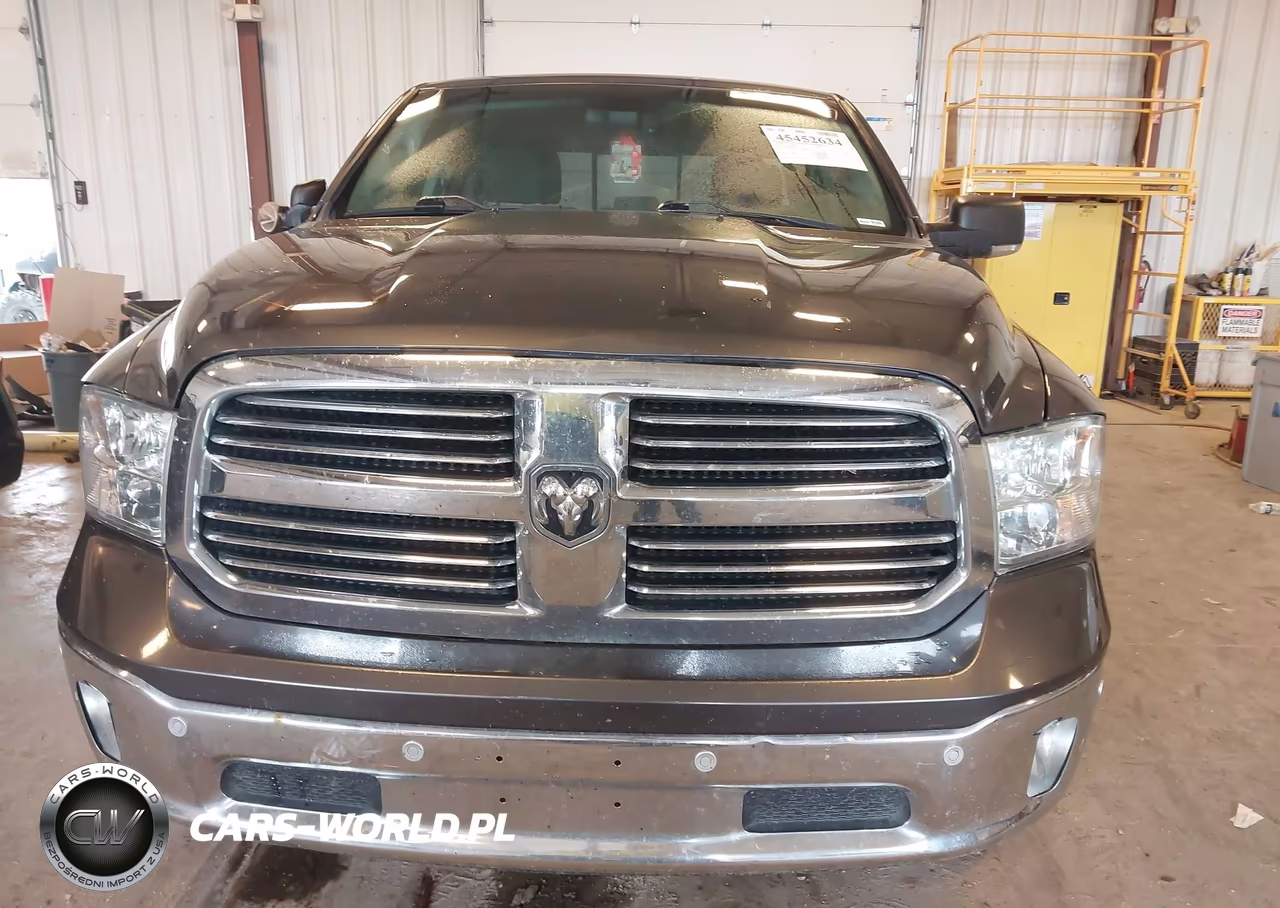 2018 Ram 1500 Big Horn 4X4 6'4 Box VIN:1C6RR7GG8JS231461 - 12